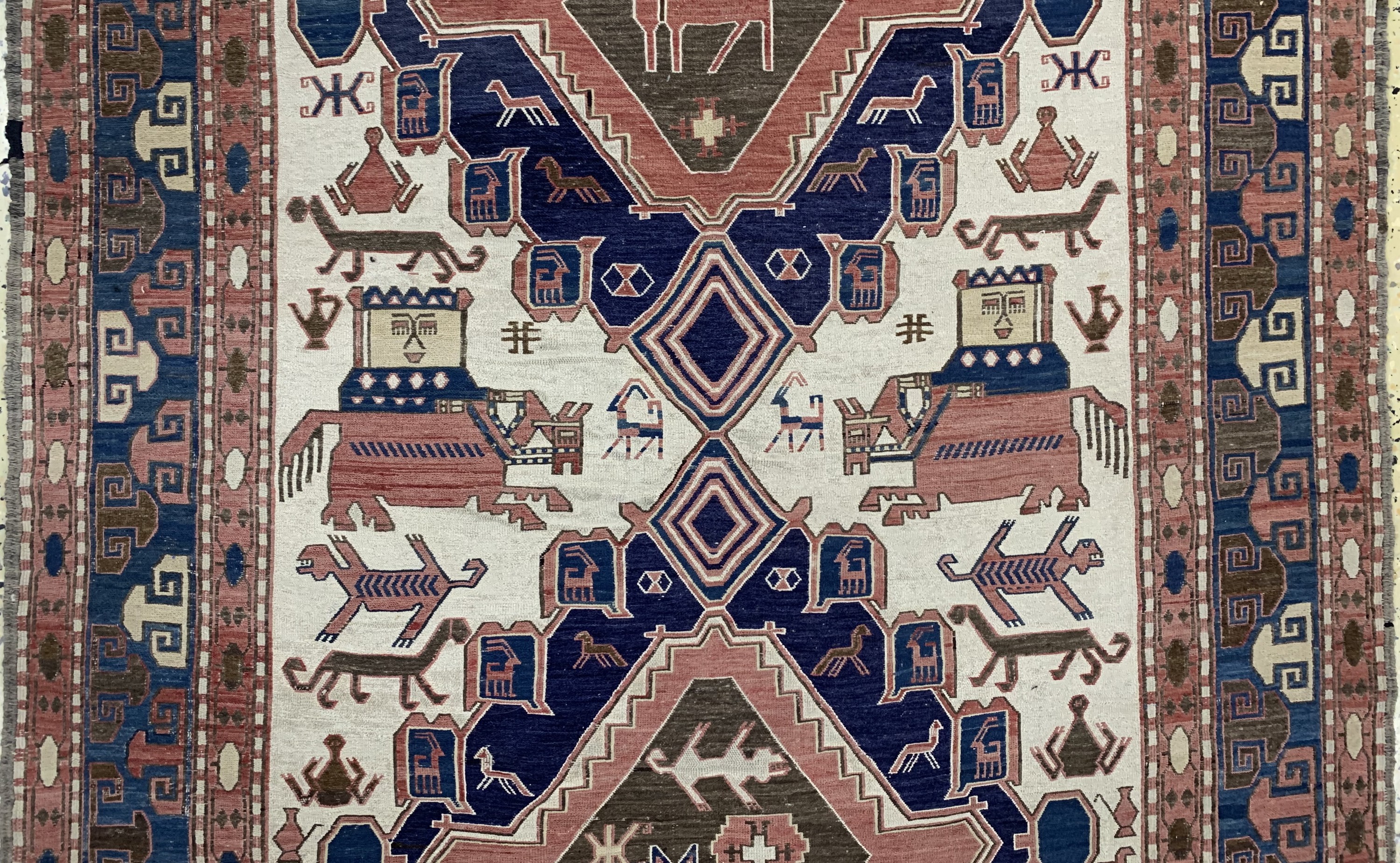 Detail b: Sumakh, Azerbaijan, Mitte 20.Jhd, Wolle aufBaumwolle, ca. 195 x 130 cm, EHZ: 2(verschmutzt)