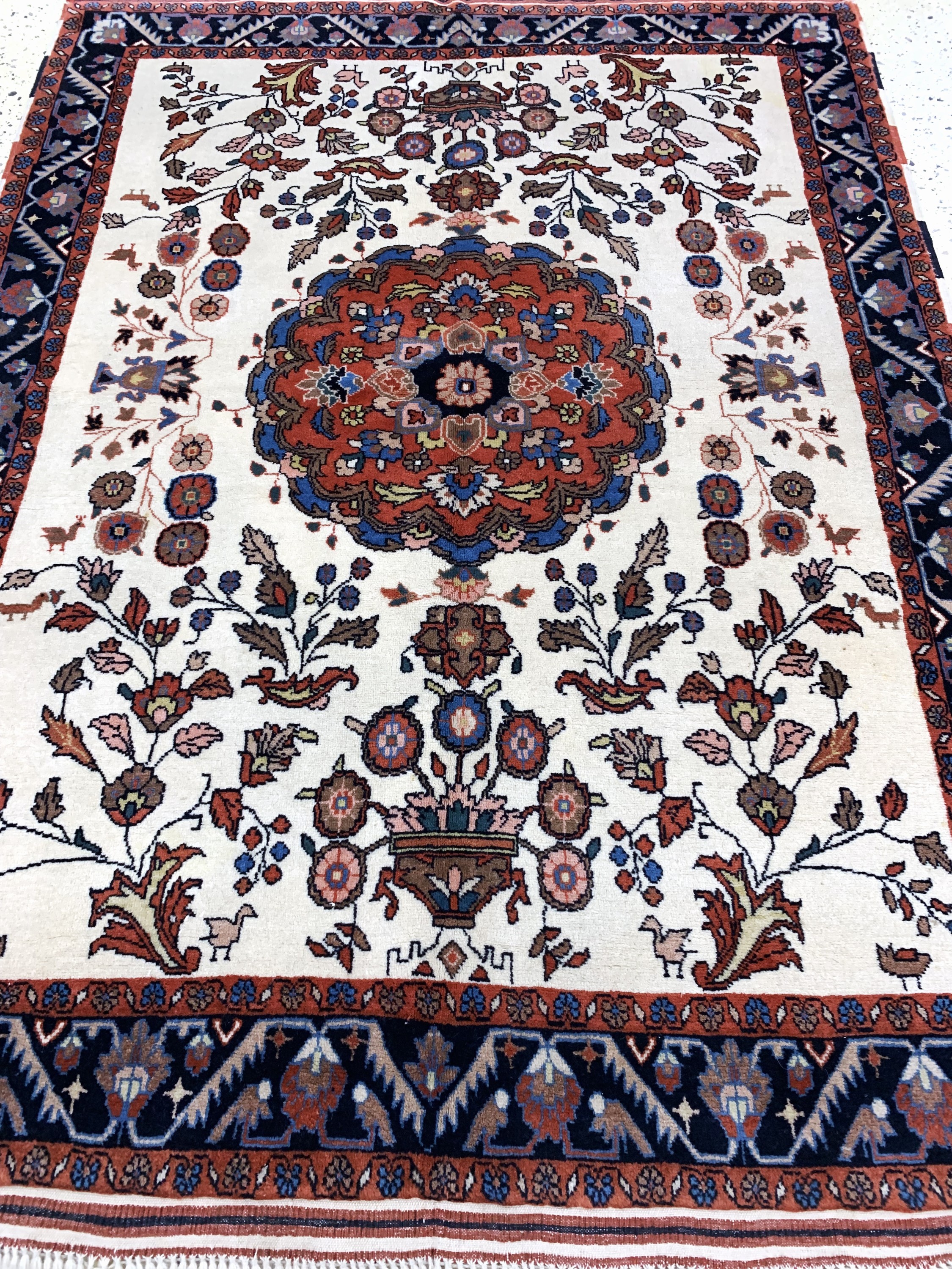 Detail d: Ghochan, Persien, Mitte 20.Jhd, Wolle auf Wolle, ca. 173 x 130 cm, EHZ: 2(fleckig).