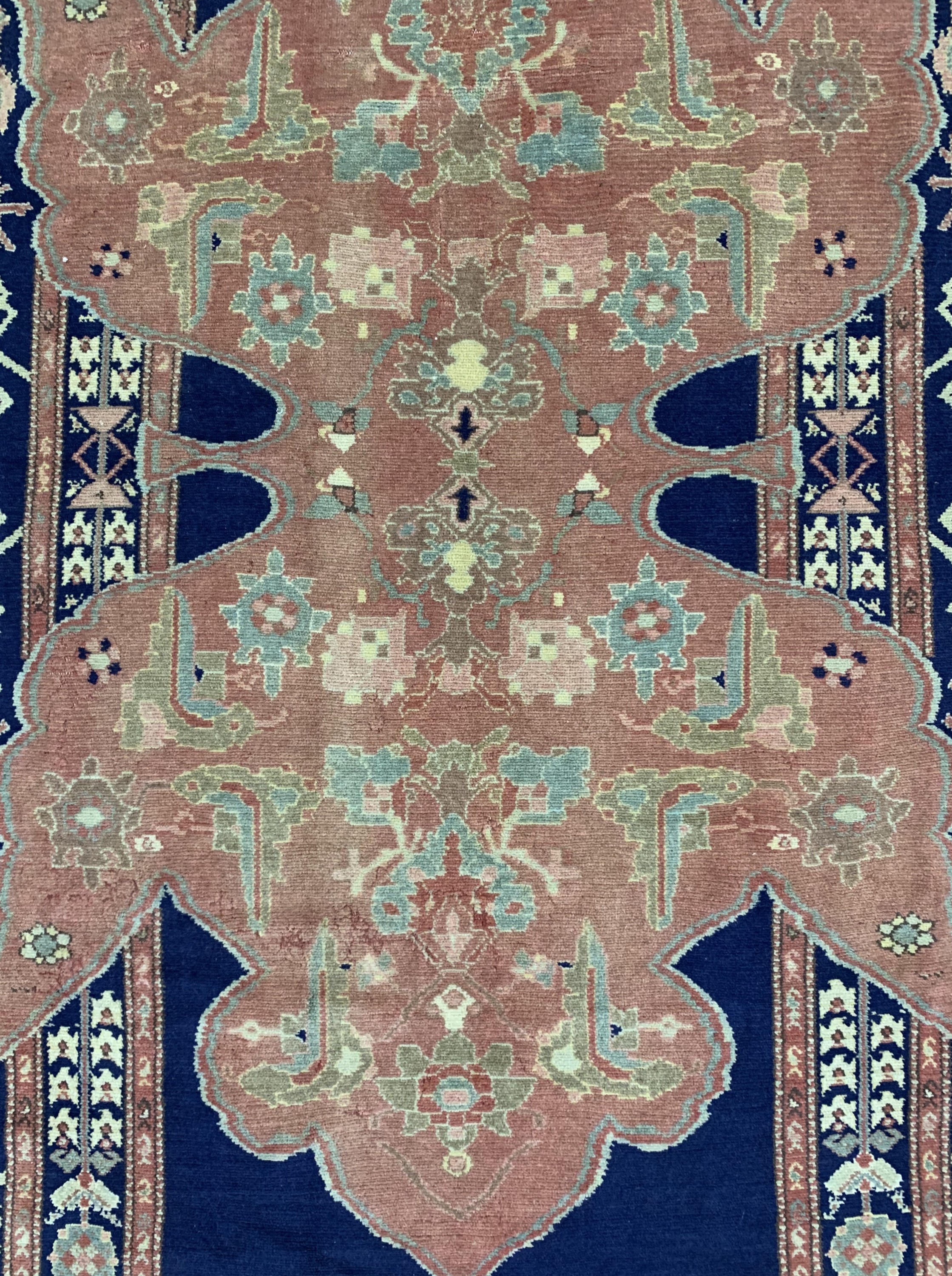 Detail c: Malayer, Persien, datiert 1382(1961), Wolle auf Baumwolle, ca. 255 x 180 cm, Mottenfraß, EHZ: 2
