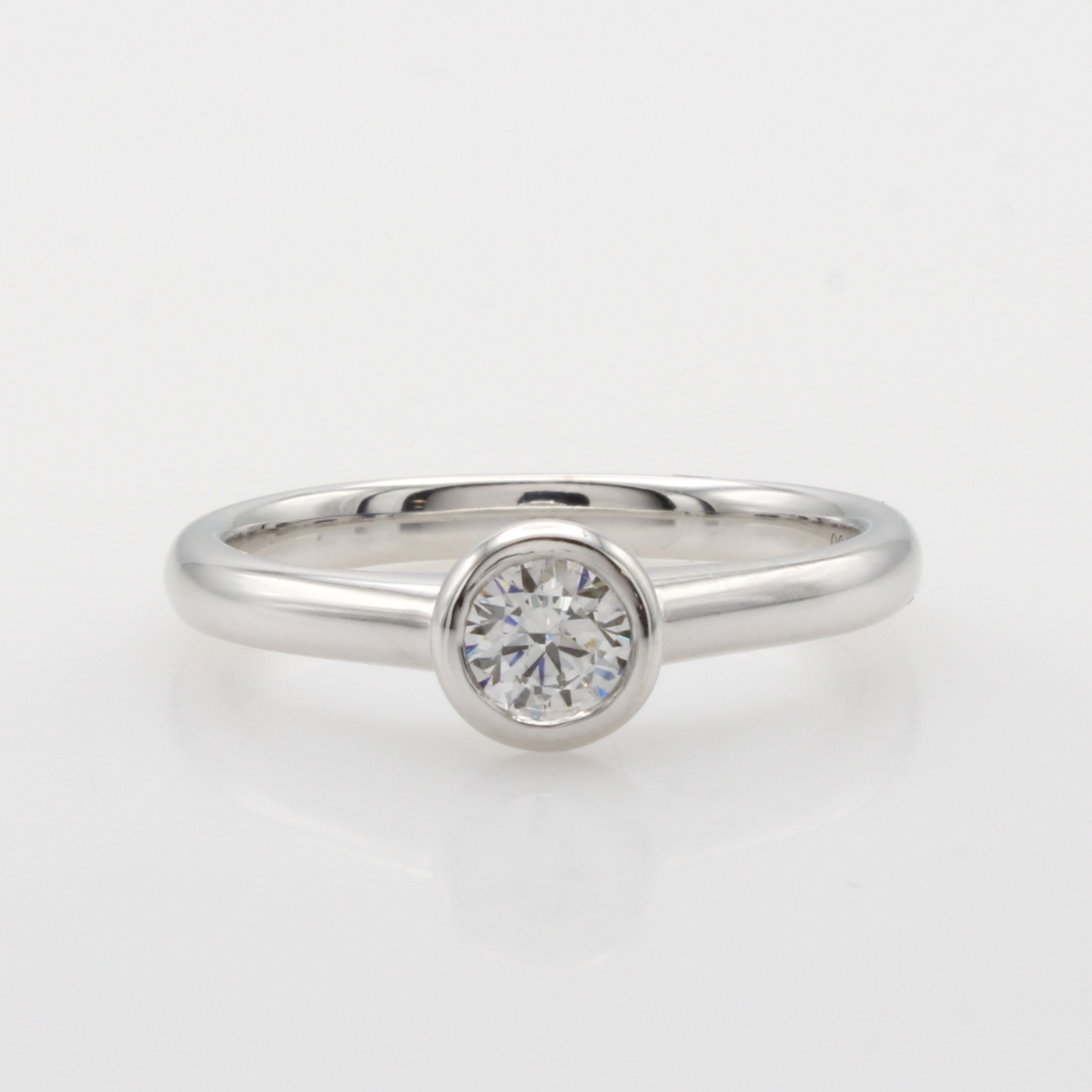 Image 26942892 - Ring mit Brillantsolitär, WG 750/000, Brill.0.30 ct feines Weiß/si, mit GIA-Expertise, ...