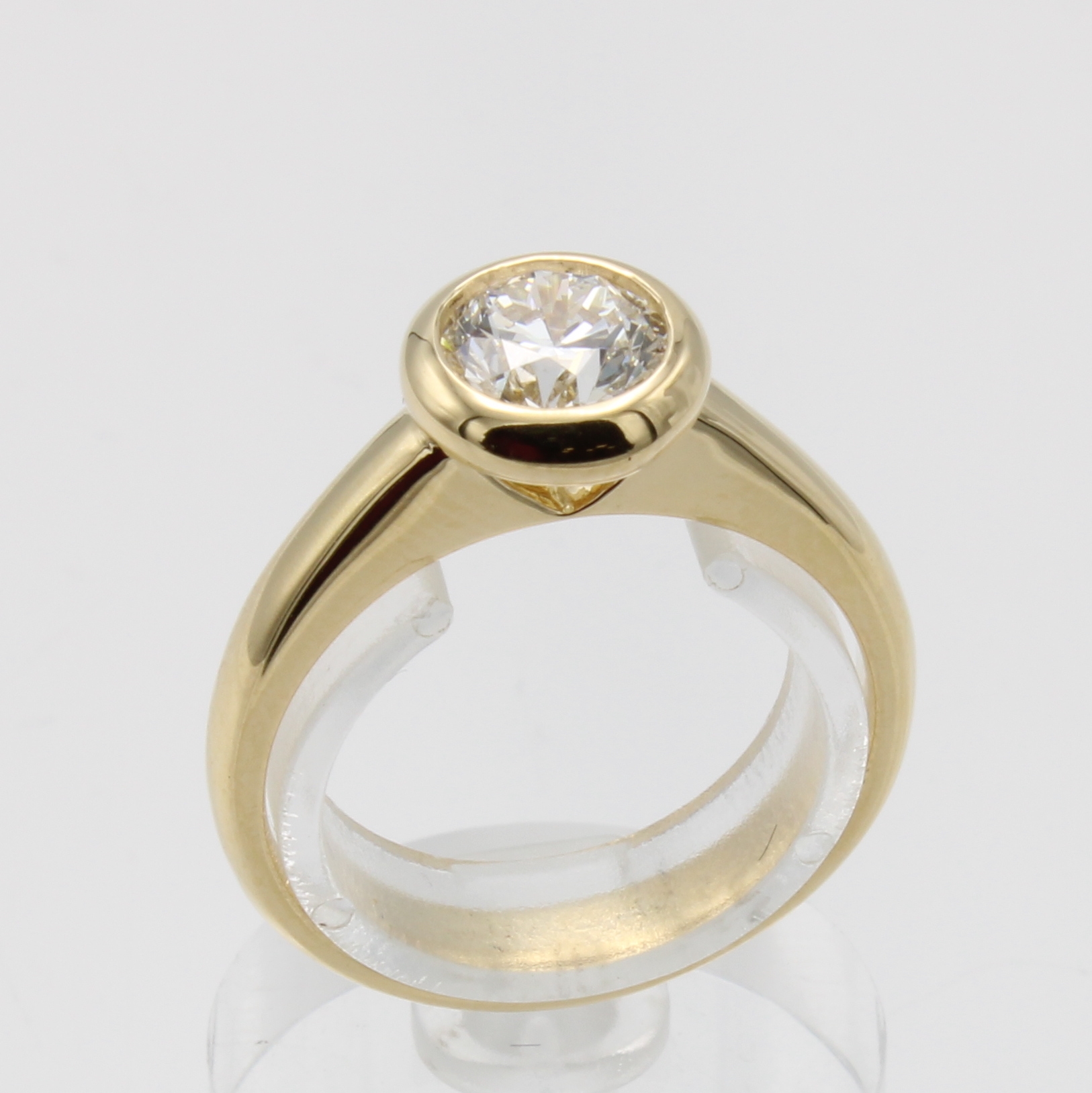 Image 26942945 - Ring mit Brillantsolitär, GG 750/000, Brill.1.00 ct feines Weiß/si, in Zargenfassung, ...