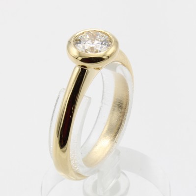 26942927a - Ring mit Brillantsolitär, GG 750/000, Brill.0.70 ct feines Weiß/si, in Zargenfassung, ...