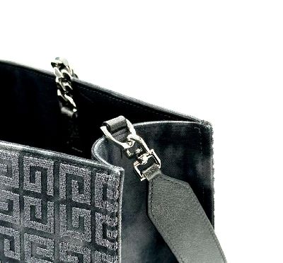 Image 26942933b - GIVENCHY