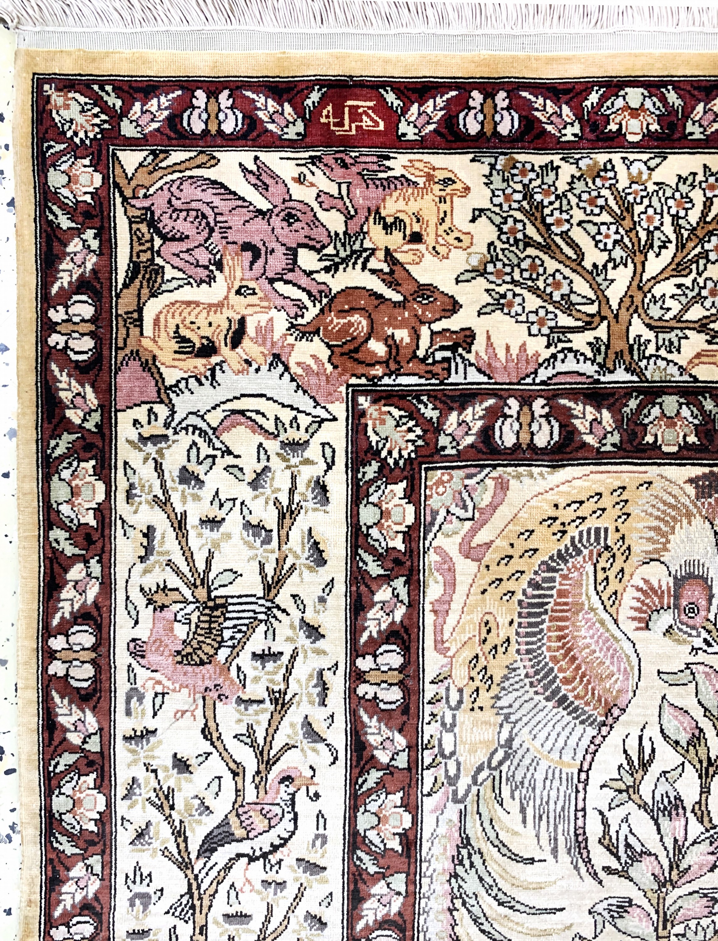 Detail b: Hereke Seide fein signiert, Türkei, Mitte 20.Jhd, reine Naturseide, ca. 140 x 102 cm, ca. 1,0 Mio. Kn/qm, EHZ: 1-2