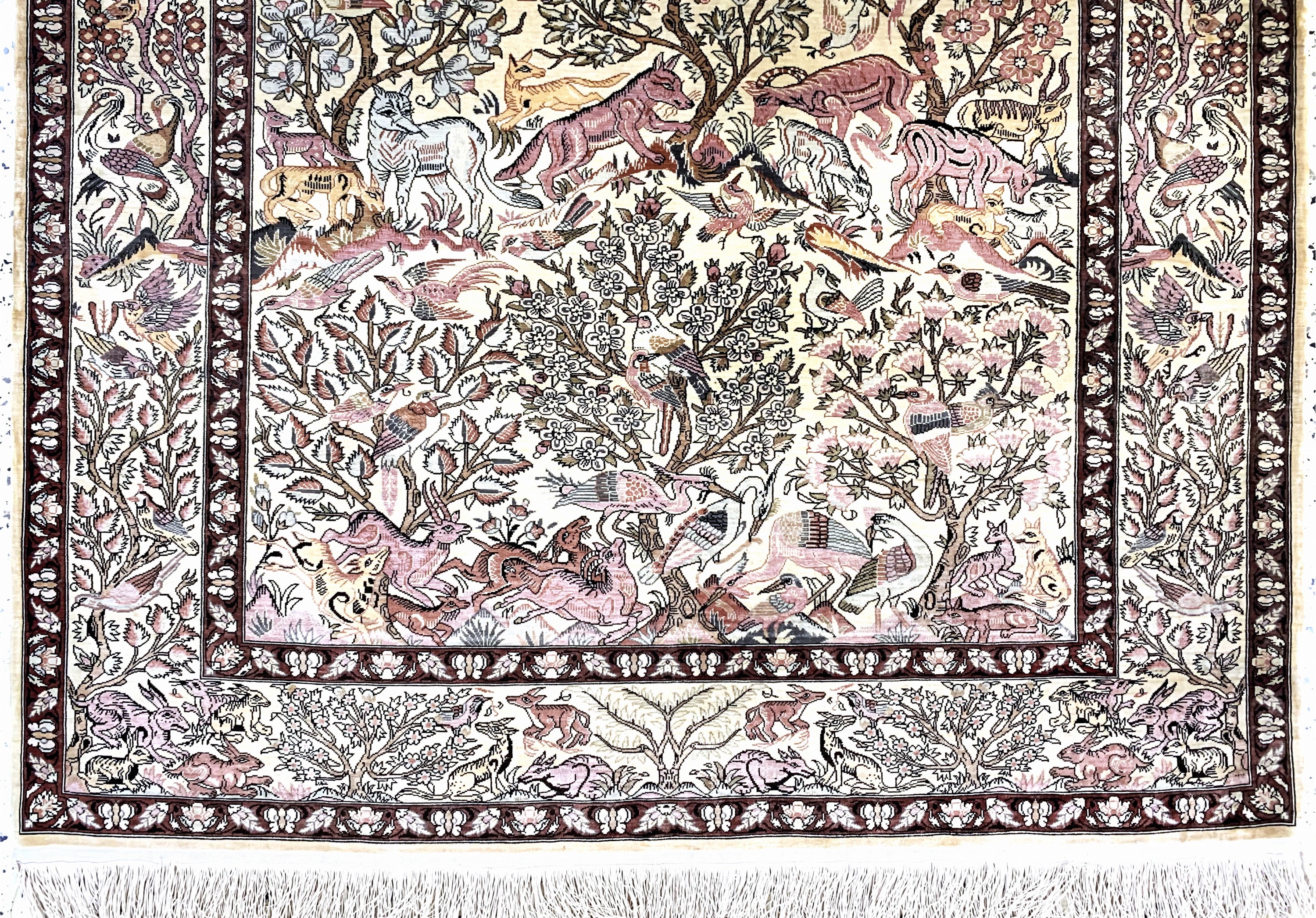 Detail c: Hereke Seide fein signiert, Türkei, Mitte 20.Jhd, reine Naturseide, ca. 140 x 102 cm, ca. 1,0 Mio. Kn/qm, EHZ: 1-2