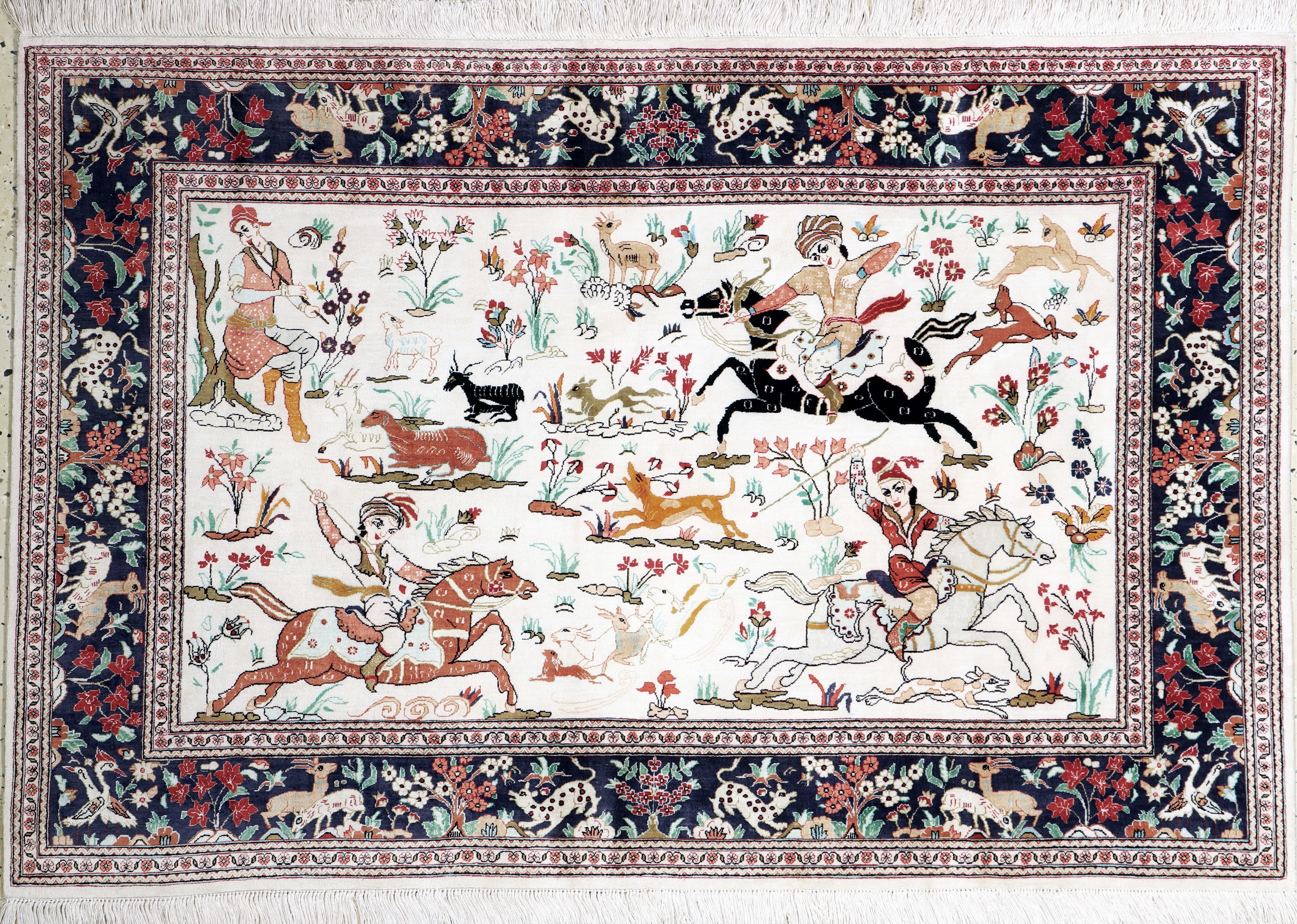 Ghom Seide"Jagd-Motiv", Persien, Mitte 20.Jhd, reine Naturseide, ca. 150 x 100 cm, EHZ: 1-2, (fachkundig gereinigt)
