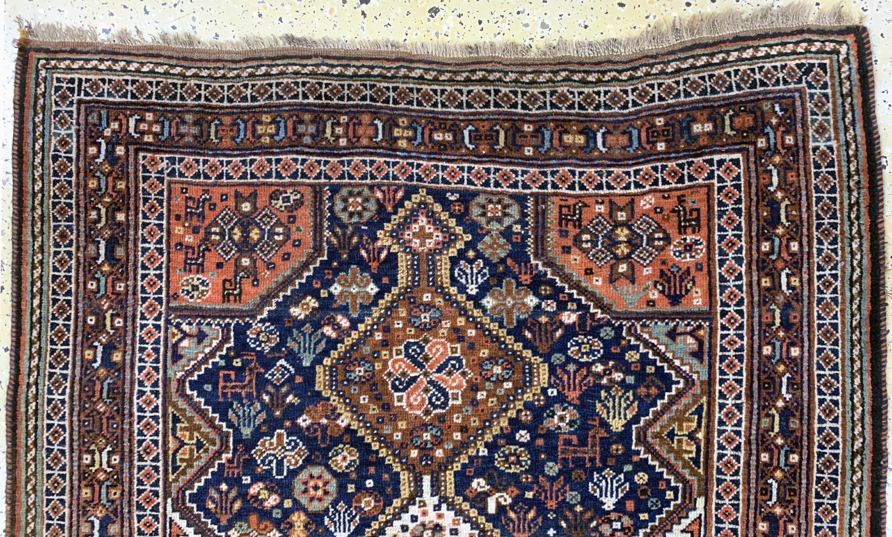 Detail a: Ghaschgai alt, Persien, Anfang 20.Jhd, Wolle auf Wolle, ca. 155 x 122 cm, EHZ: 2-3