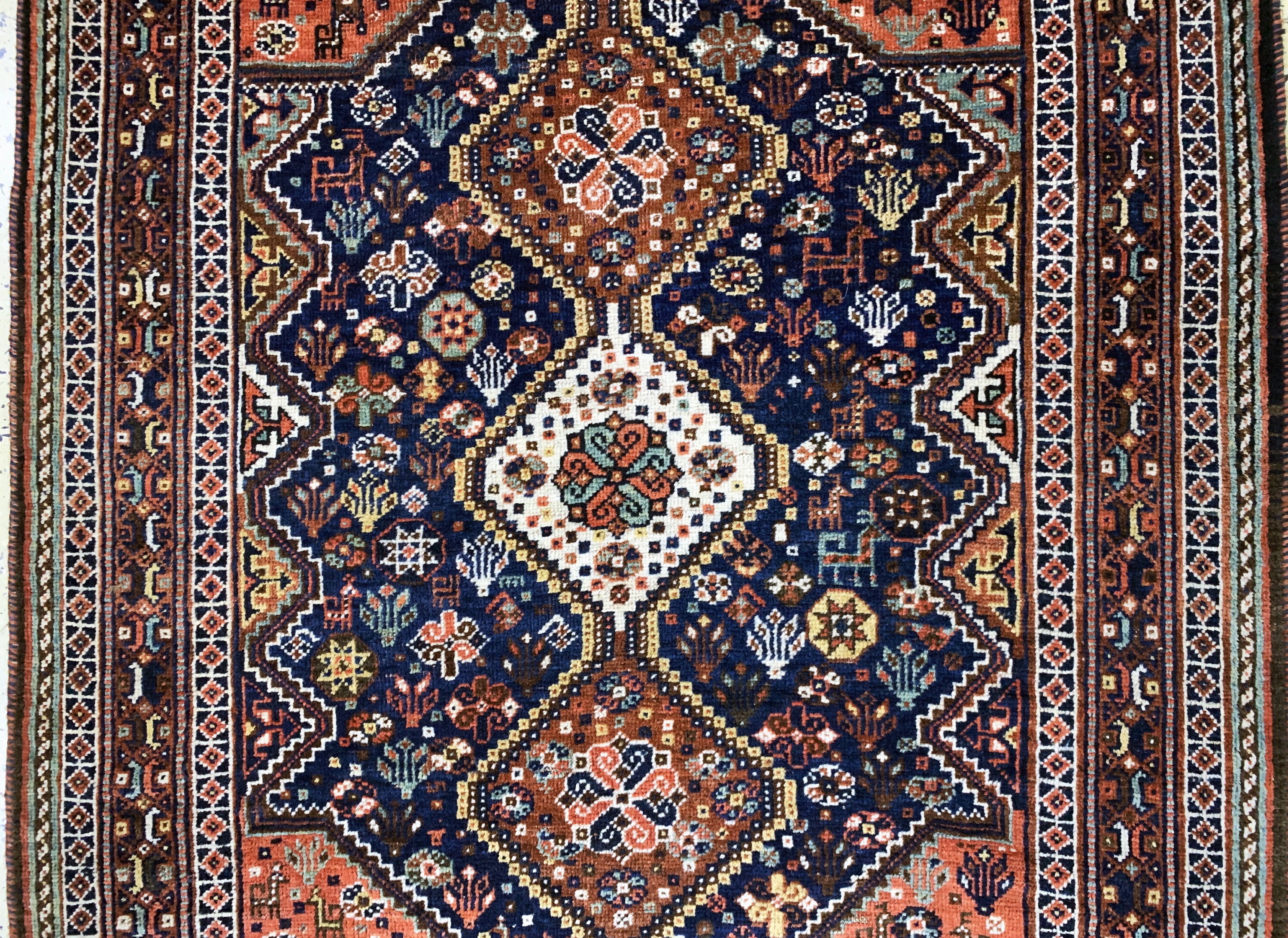 Detail b: Ghaschgai alt, Persien, Anfang 20.Jhd, Wolle auf Wolle, ca. 155 x 122 cm, EHZ: 2-3