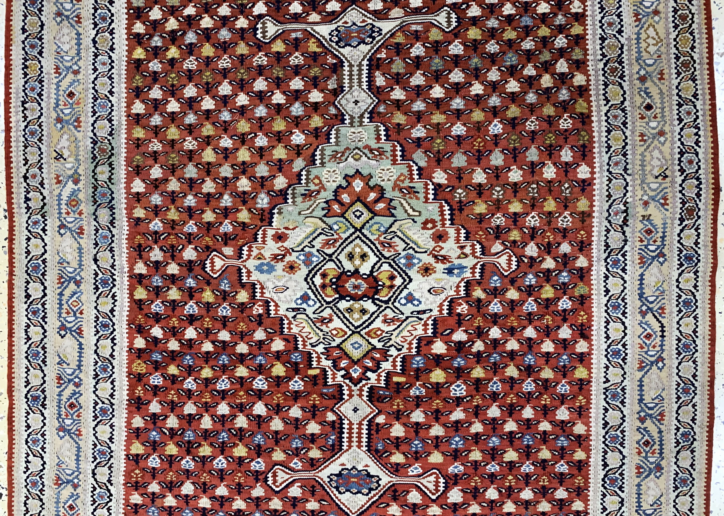 Detail b: Senneh Kelim, Persien, Anfang 20.Jhd, Wolleauf Wolle, ca. 180 x 125 cm, EHZ: 2