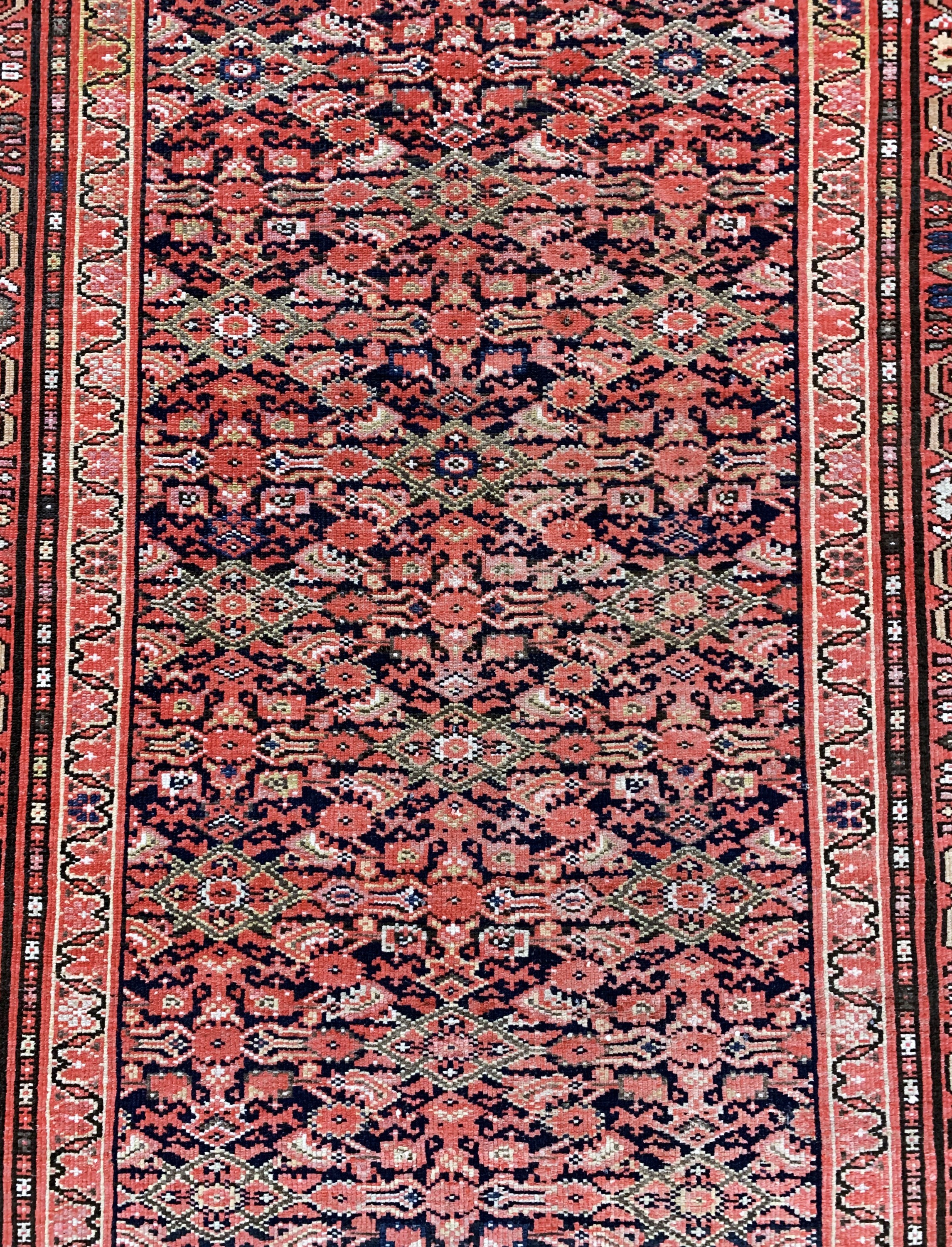 Detail c: Malayer antik, Persien, um 1900, Wolle auf Baumwolle, ca. 334 x 156 cm, verkürzt, EHZ: 3