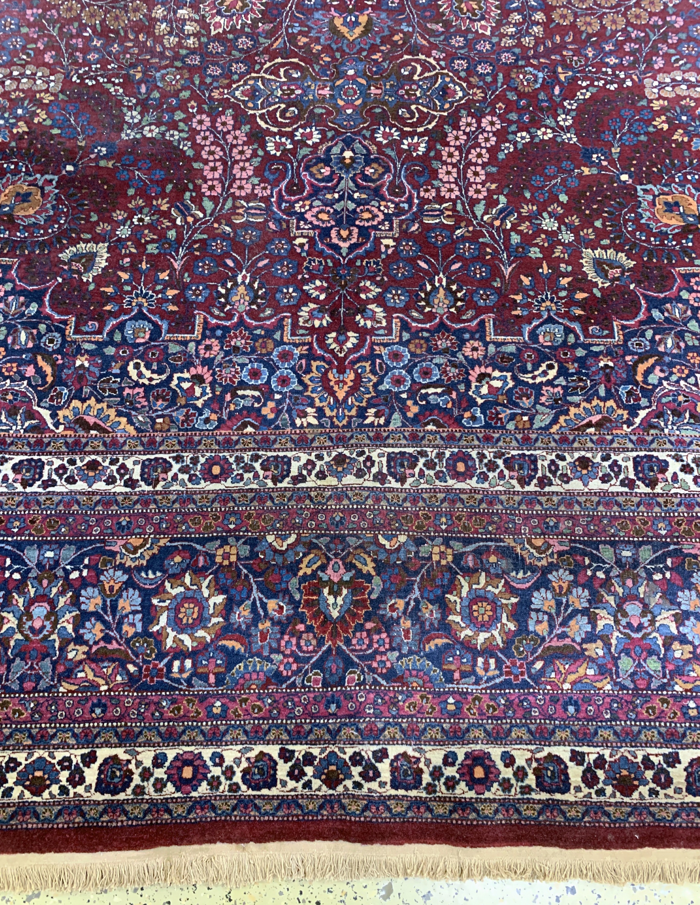 Detail b: Mesched fein alt, Persien, Anfang 20.Jhd, Wolle auf Baumwolle, ca. 390 x 310 cm, EHZ: 3