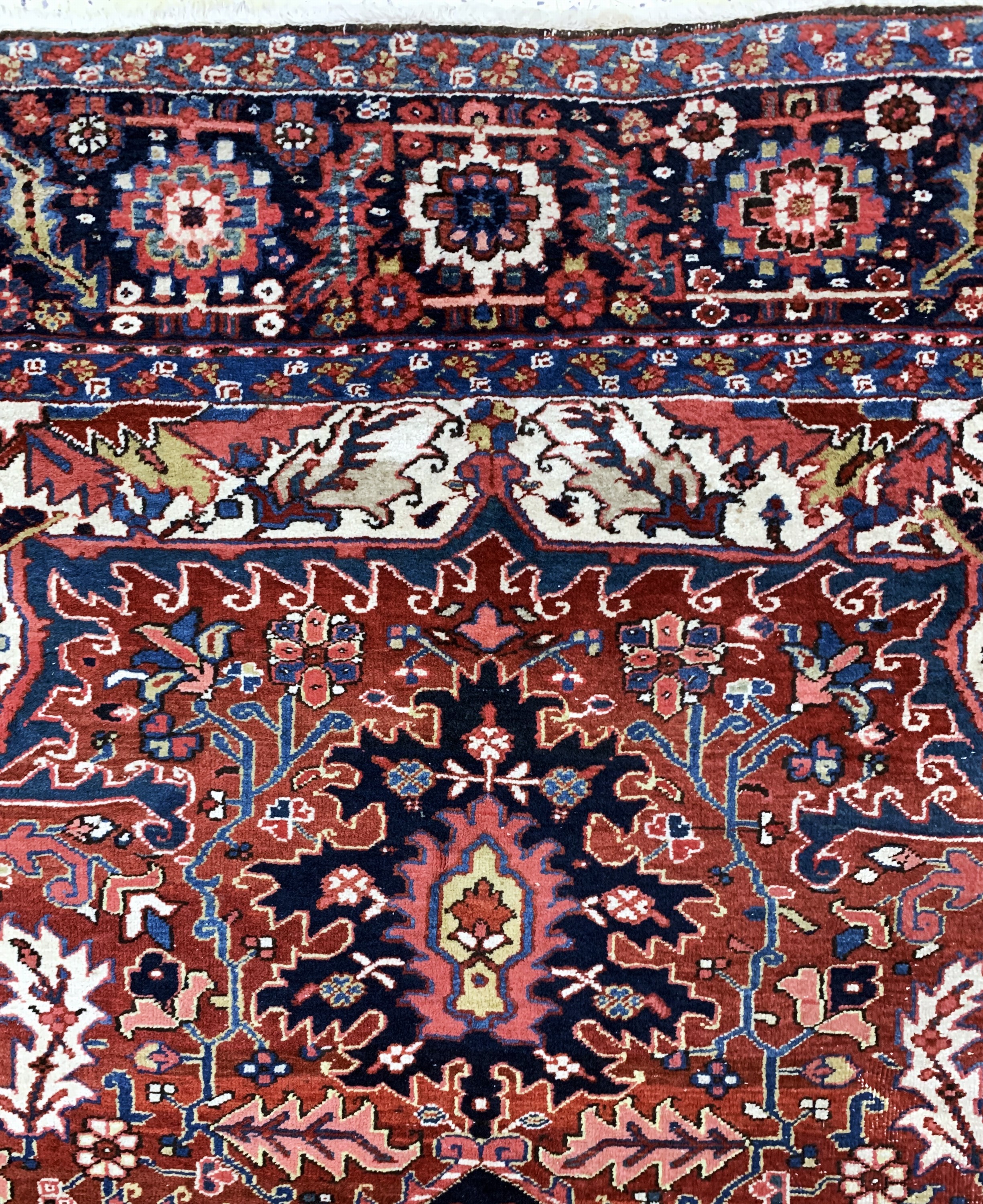 Detail f: Heriz alt, Persien, Anfang 20.Jhd, Wolle auf Baumwolle, ca. 396 x 294 cm, Mottenfraß, EHZ: 3
