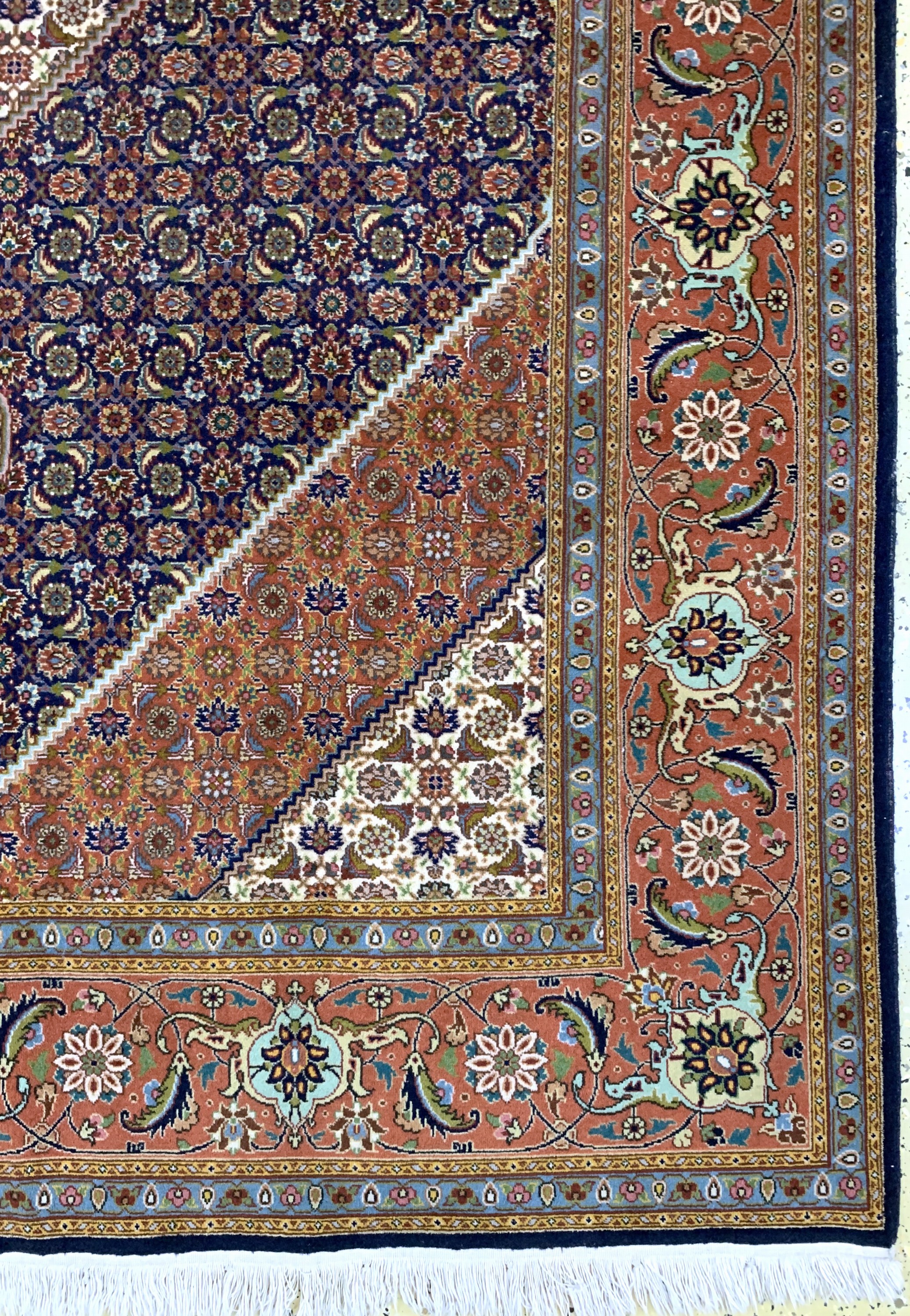 Detail a: Täbriz fein(40 Raj), Persien, Anfang 20.Jhd, Korkwolle auf Baumwolle, ca. 305 x 200cm, EHZ: 2