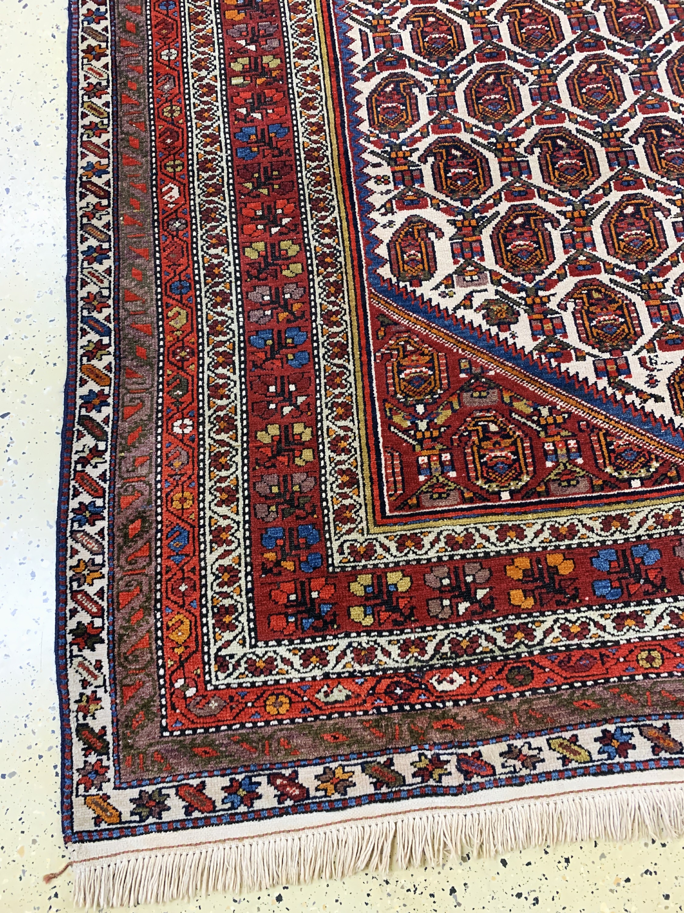 Detail b: Malayer"Kelley", Persien, Anfang 20.Jhd, Wolle auf Baumwolle, ca. 390 x 185 cm, EHZ: 2-3