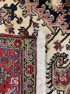 26943872e - Heriz alt, Persien, Mitte 20.Jhd, Wolle aufBaumwolle, ca. 193 x 147 cm, EHZ: 1-2