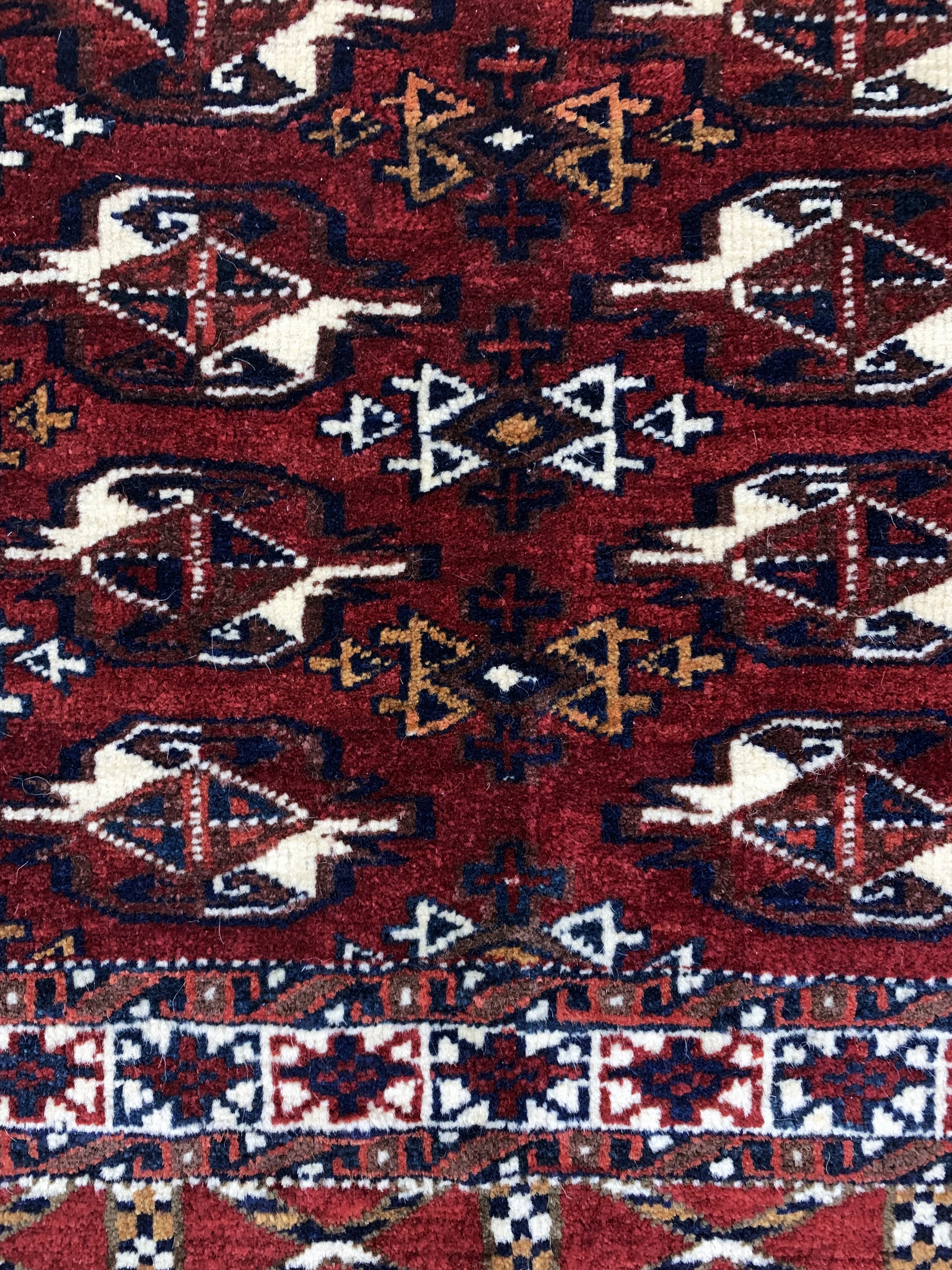 Detail b: Buchara Tschowal, Turkmenistan, Mitte 20.Jhd, Wolle auf Wolle, ca. 113 x 73 cm, EHZ:2