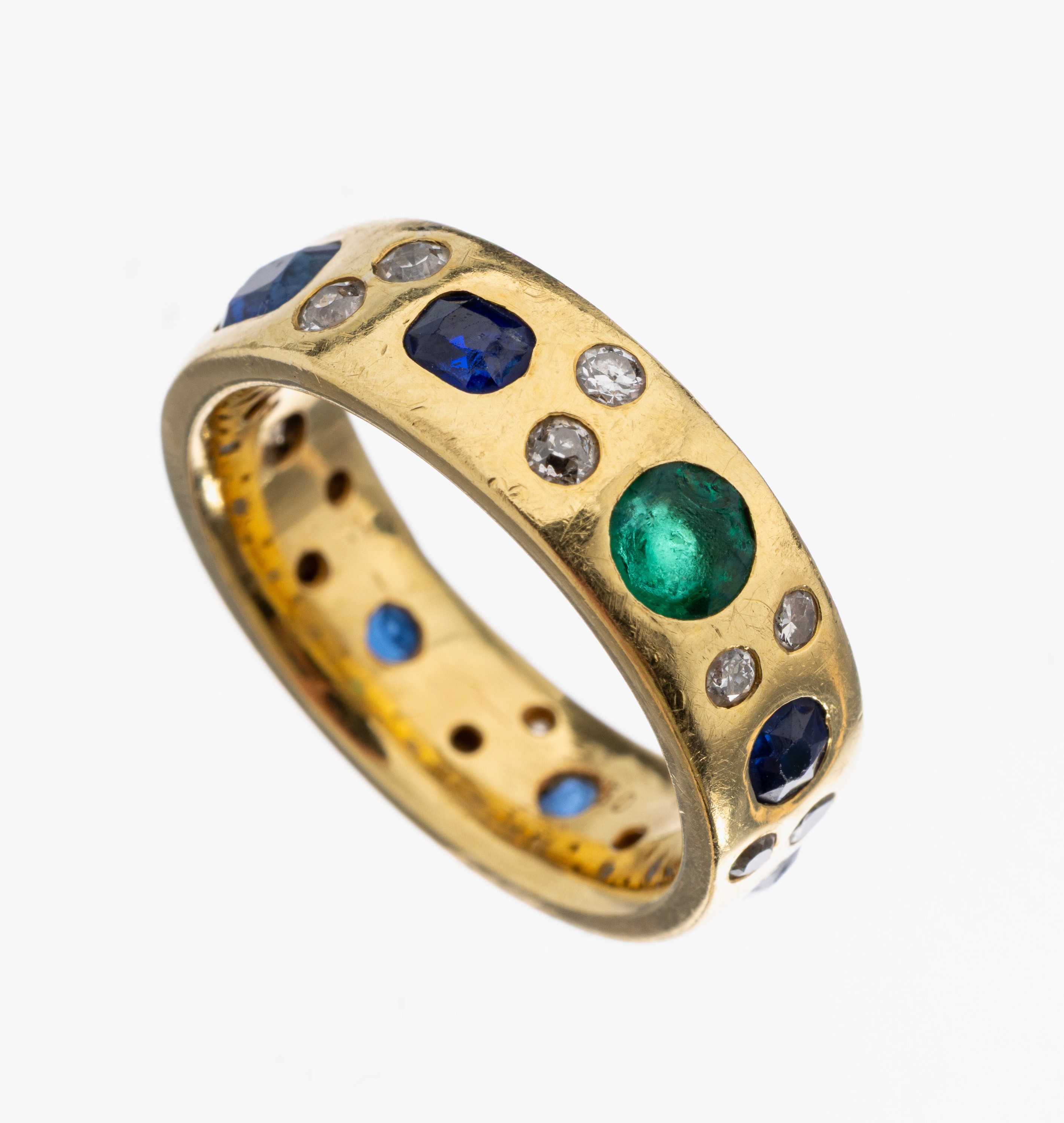 18 kt Gold Diamant-Saphir-Smaragd-Ring, GG 750/000, schwere Verarbeitung, 17 Brillanten und Altschliffdiamanten zus. ca. 0.75 ct Weiß-Braun/p, 6 ...