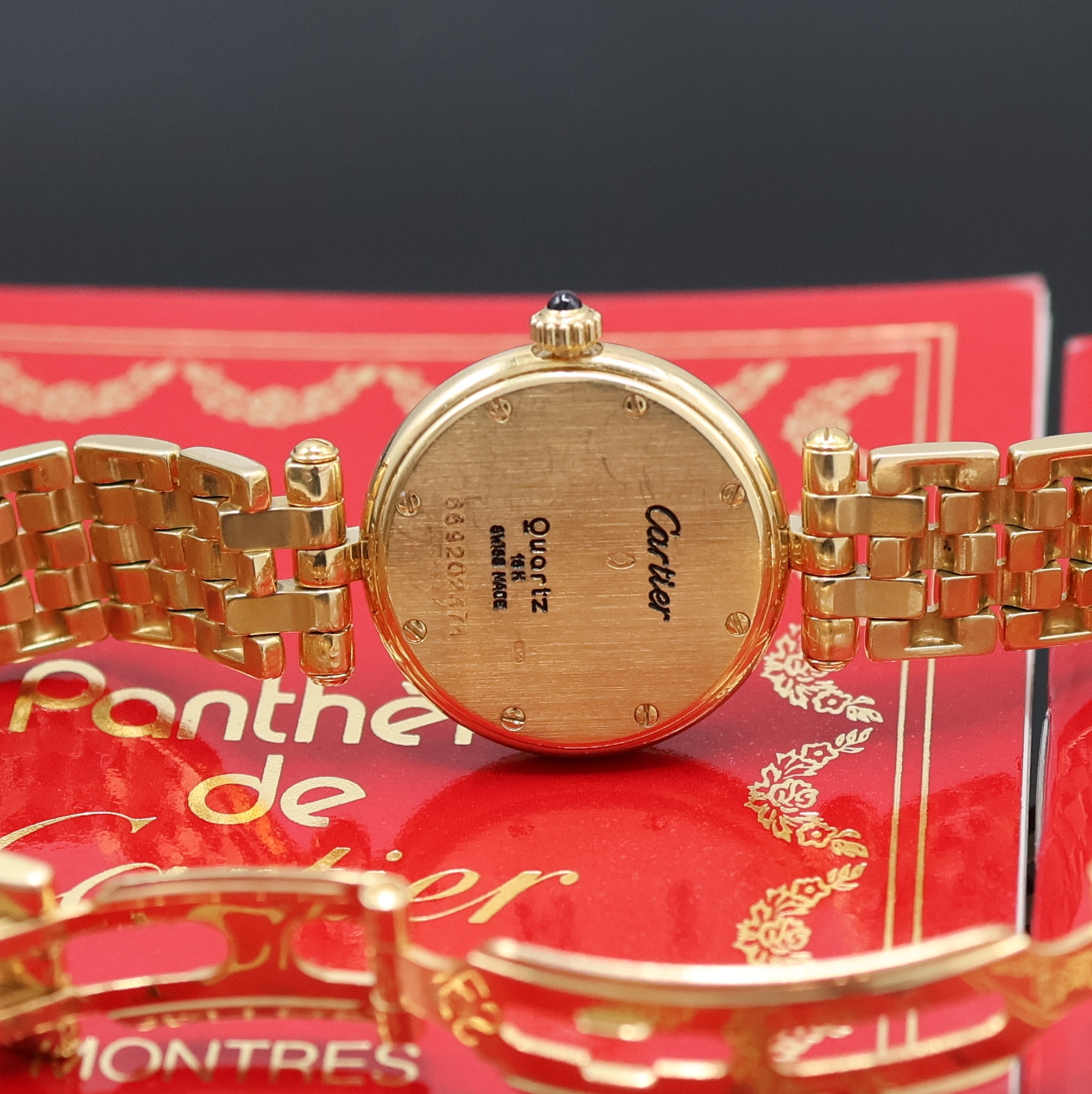 Detail d: CARTIER Panthere Ronde Damenarmbanduhr in GG 750/000, Schweiz verk. lt. beil. Pap. 12/1986, quarz, orig. Gliederband in GG 750/000 m. dopp. ...