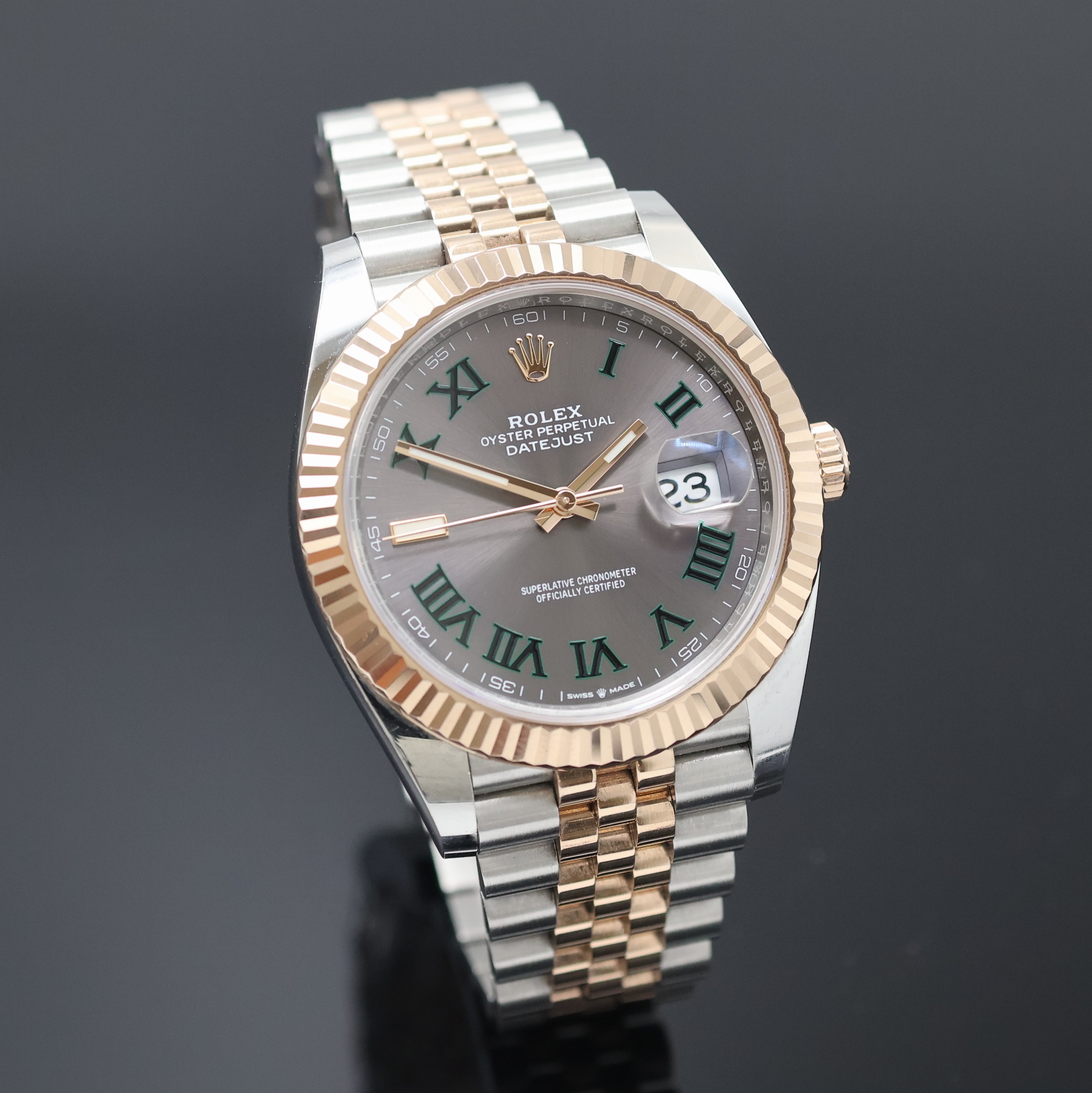 Detail e: ROLEX Herrenarmbanduhr Oyster Perpetual Datejust 41 Referenz 126331, Automatik, Schweiz um 2020, Chronometer der Superlative in Edelstahl/Roségold ...