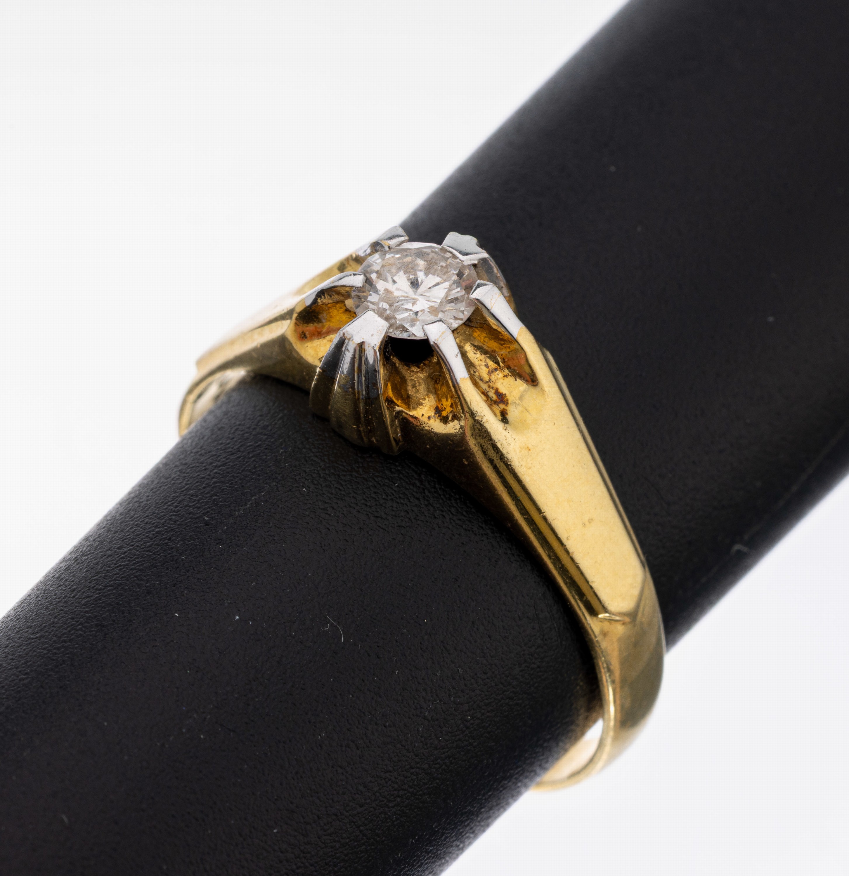 14 kt Gold Brillant-Ring, GG/WG 585/000, Brillant ca. 0.40 ct Weiß/p, RW 66, ca. 6 g, bez. Galaxy