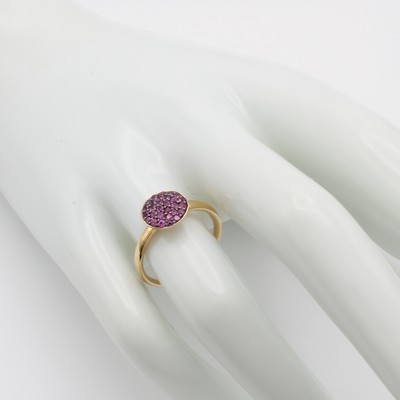 26945384a - Ring mit Saphiren, RG 750/000, runder Ring- kopf bes. m. pinkf. Saphiren zus. ca. 0.50 ...