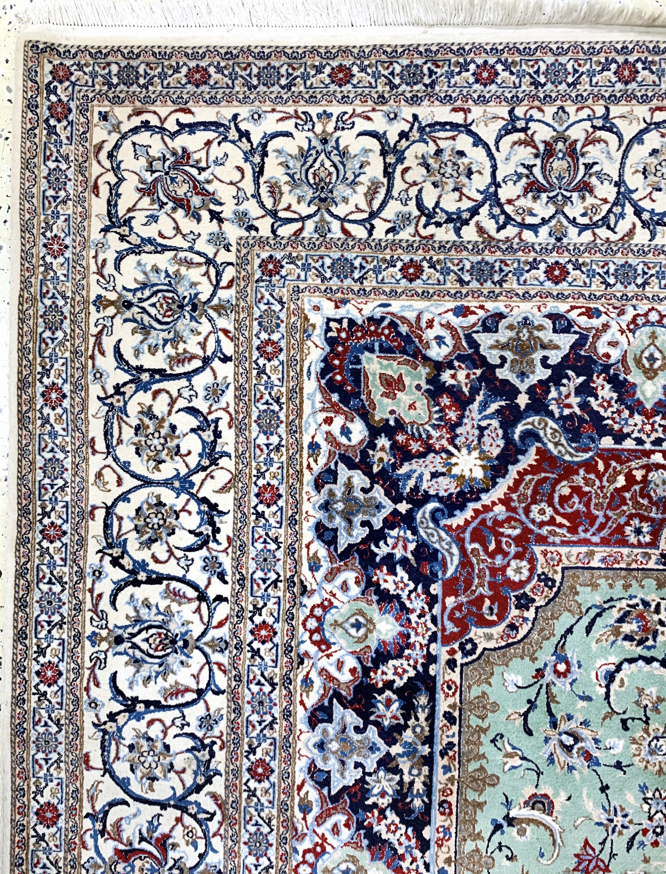 Detail d: Nain fein(6 La), Persien, Ende 20.Jhd, Korkwolle mit Seide, ca. 300 x 204 cm, ca. 1,0Mio. Kn/qm, Reinigungsbedürftig, EHZ: 2