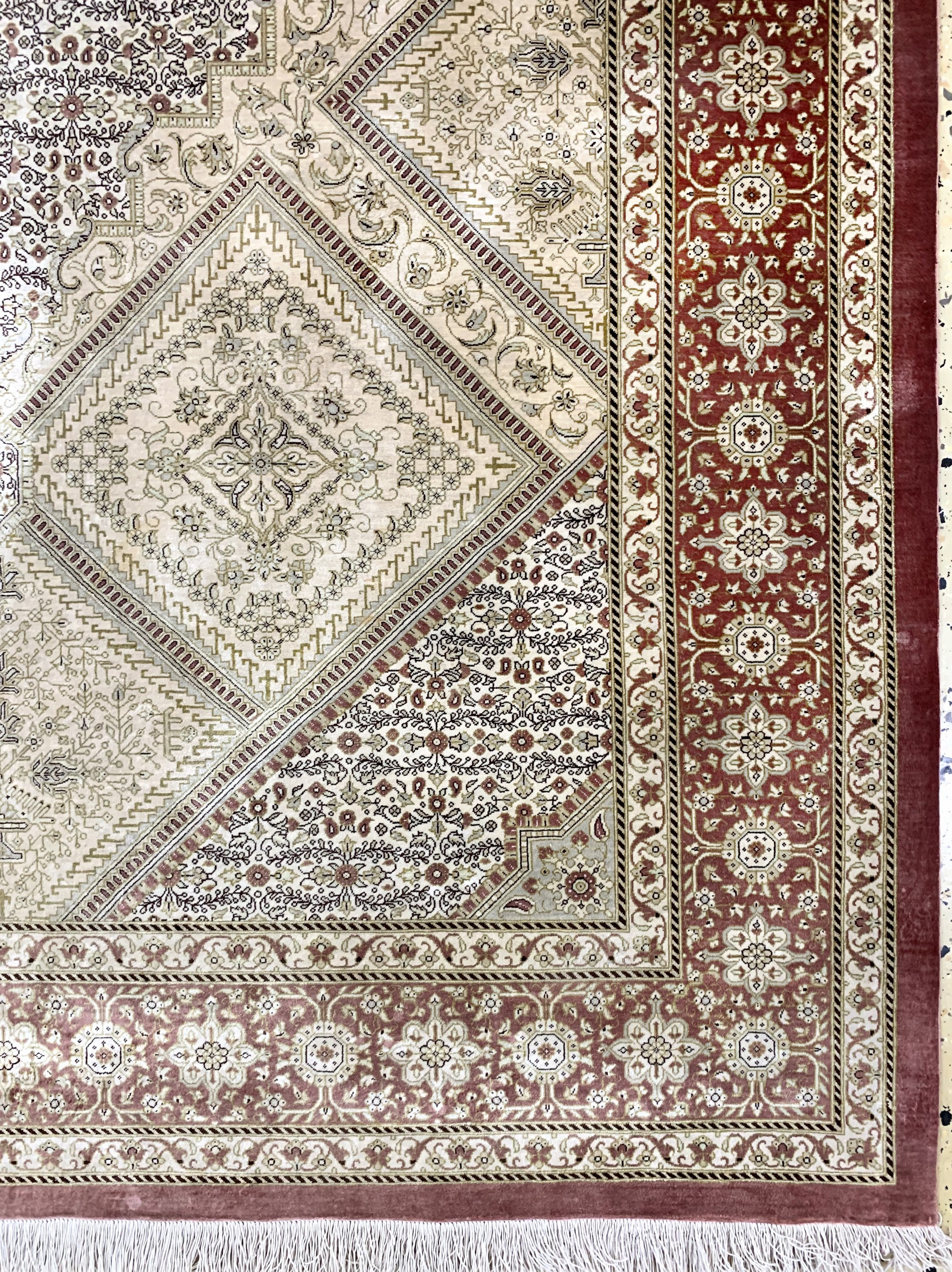 Detail a: Ghom Seide fein Persien, signiert"Salehi", Ende 20.Jhd, reine Naturseide, ca. 200 x 136 cm, ca. 1,0 Mio. Kn/qm, EHZ: 1-2