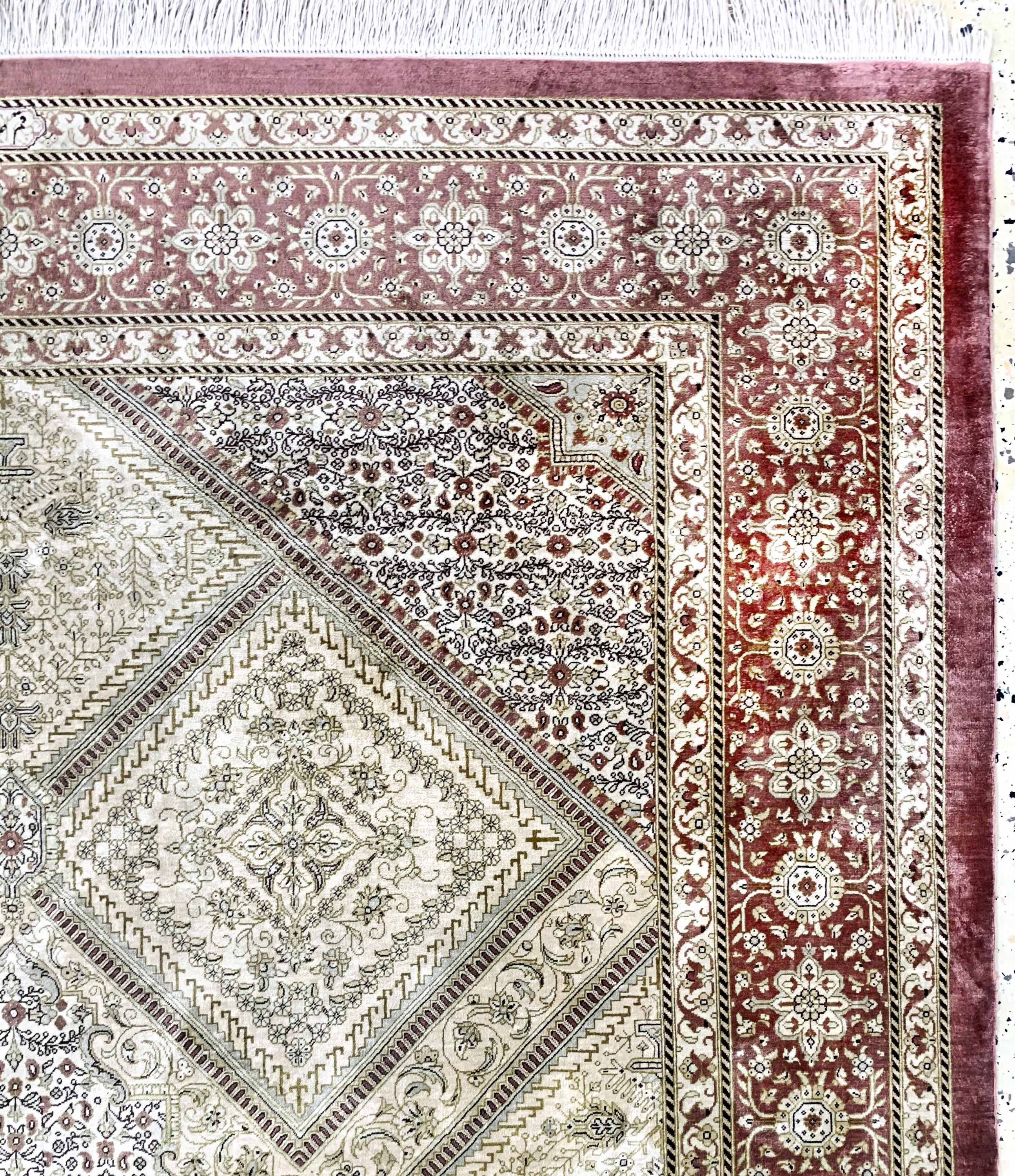 Detail e: Ghom Seide fein Persien, signiert"Salehi", Ende 20.Jhd, reine Naturseide, ca. 200 x 136 cm, ca. 1,0 Mio. Kn/qm, EHZ: 1-2