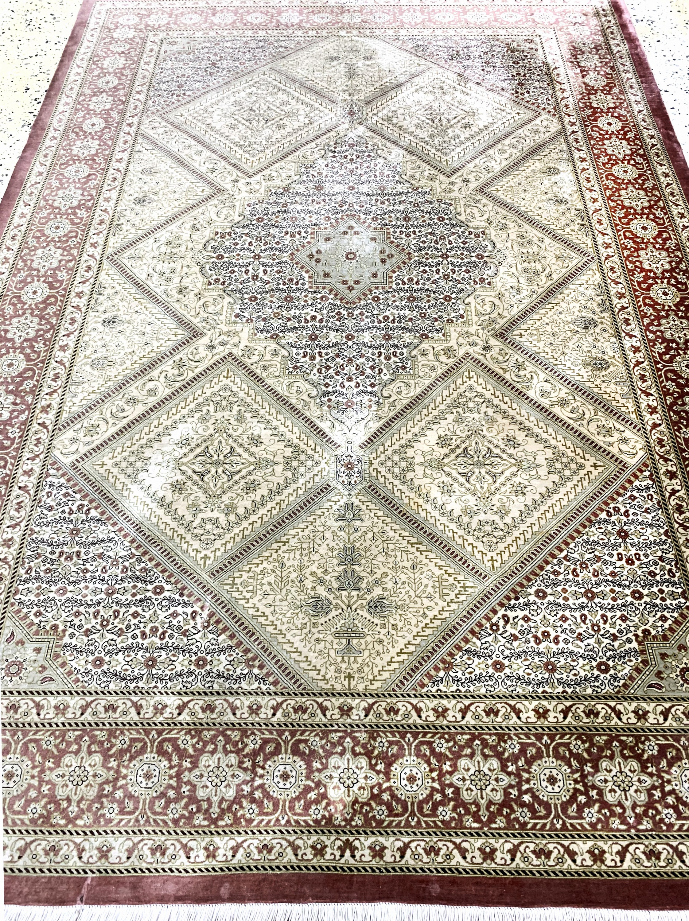 Detail f: Ghom Seide fein Persien, signiert"Salehi", Ende 20.Jhd, reine Naturseide, ca. 200 x 136 cm, ca. 1,0 Mio. Kn/qm, EHZ: 1-2