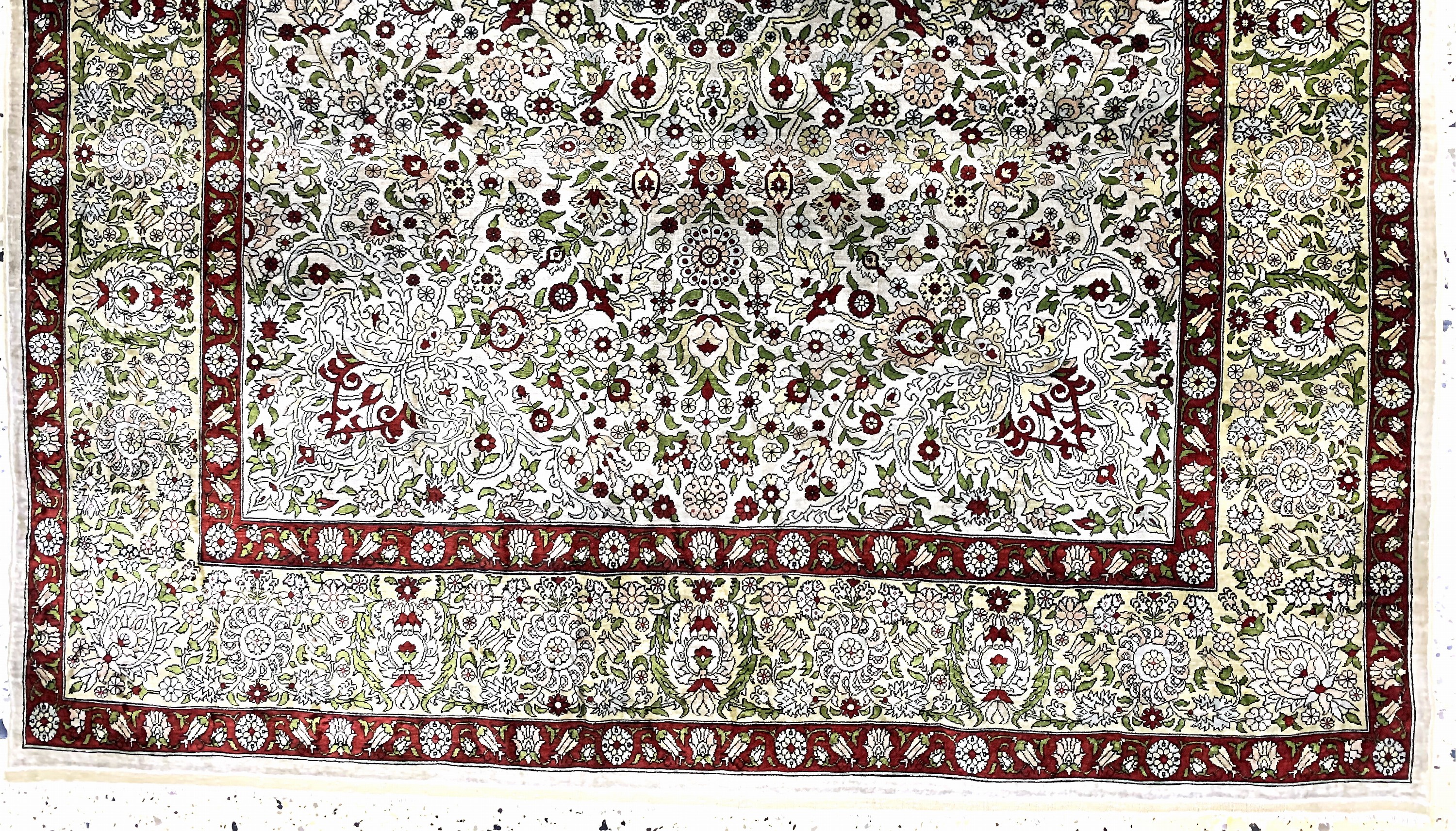 Detail c: Hereke Seide fein signiert, Türkei, Mitte 20.Jhd, reine Naturseide, ca. 175 x 122 cm, ca. 1,0 Mio. Kn/qm, EHZ: 2