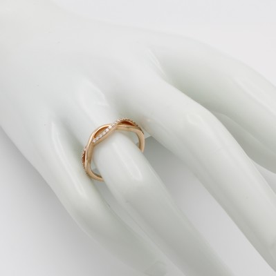 26945457a - Ring mit Brillanten, RG 585/000, obere Hälfte in 2 rhg., verschlungener Optik, ...