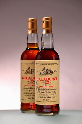 Image 26945745 - 2 Fl. Skeabost, 25 Years Old, Single Malt Scotch Whisky, eine Flasche mit Widmung und ...