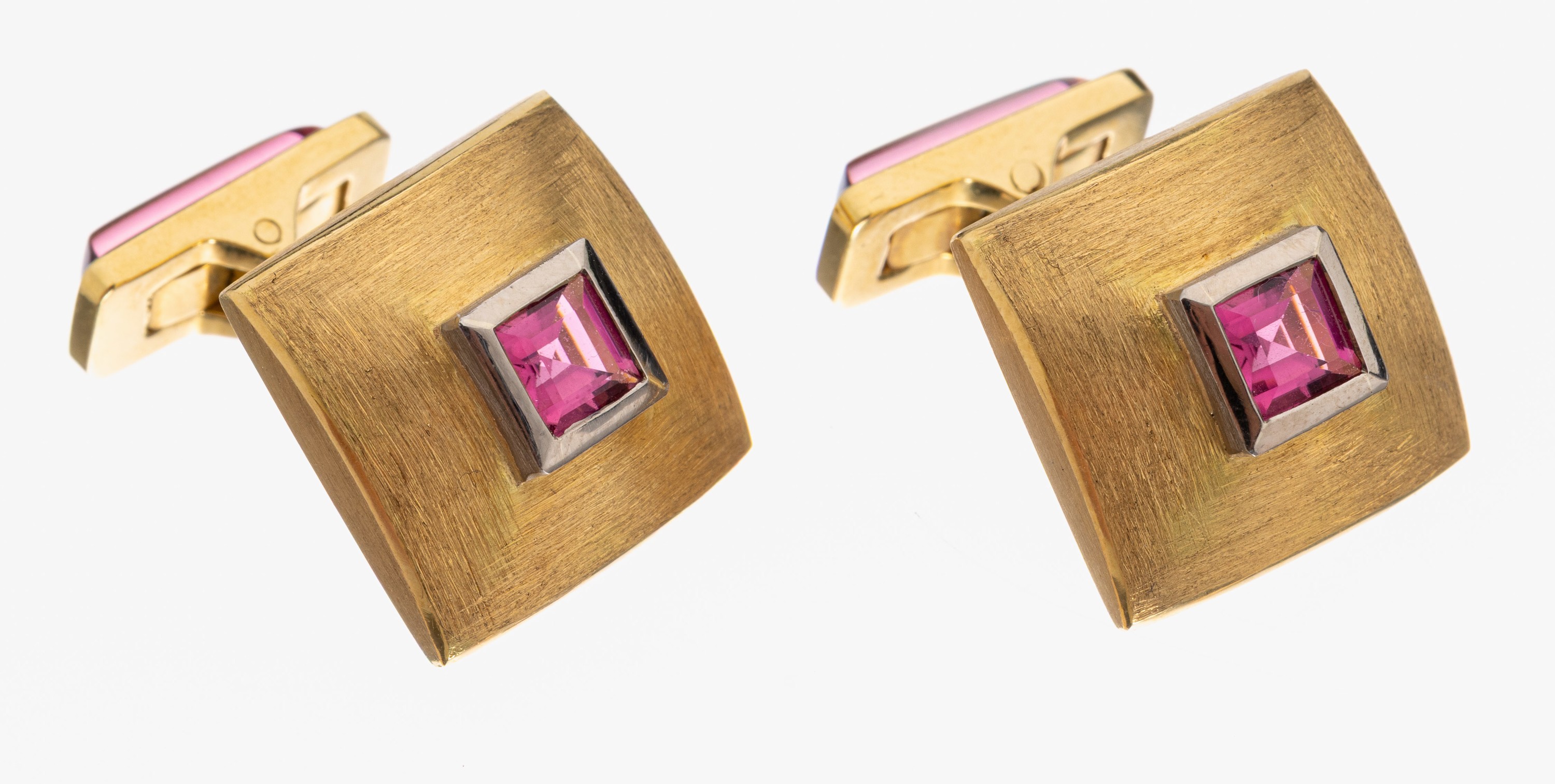 Paar 18 kt Gold Turmalin-Manschettenknöpfe, GG/WG 750/000, schwere qualitätvolle Verarbeitung, part. sat., 2 Turmalin-Carrees und 2 ovale ...