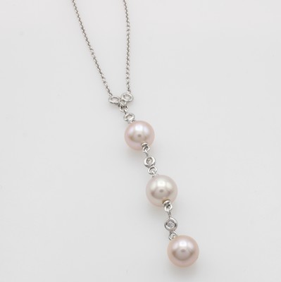 Image 26945813 - Collier mit Chinazuchtperlen und Brillanten, WG 585/000, 3 Perlen ca. 8-8.5 mm, 5 Brill. ...