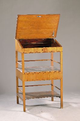 Image 26945838 - Biedermeier Stehpult, um 1830/40, Kirschbaumfurnier, Schreibplatte aufklappbar, darunter ...