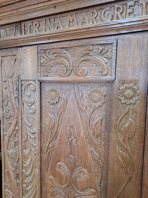 26945860d - Stollenschrank, deutsch, dat. 1781, Eiche aufwendig geschnitzt, Rautenmotive, Akanthus ...