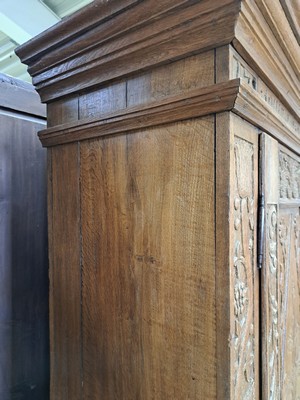 26945860p - Stollenschrank, deutsch, dat. 1781, Eiche aufwendig geschnitzt, Rautenmotive, Akanthus ...