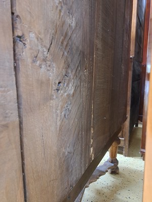 26945860u - Stollenschrank, deutsch, dat. 1781, Eiche aufwendig geschnitzt, Rautenmotive, Akanthus ...