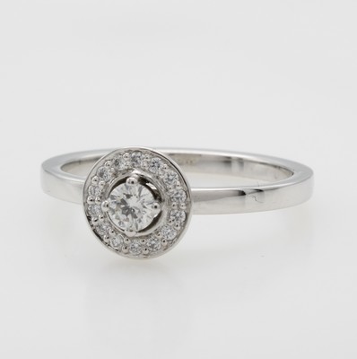 Image 26945960 - Ring mit Brillanten, WG 750/000, Solitär u. Besatzbrill. zus. ca. 0.24 ct ...