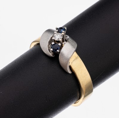 Image 26946079 - 14 kt Gold Brillant-Saphir-Ring, GG/WG 585/000, sat. WG Element, 1 Brillant ca. 0.05 ct ...