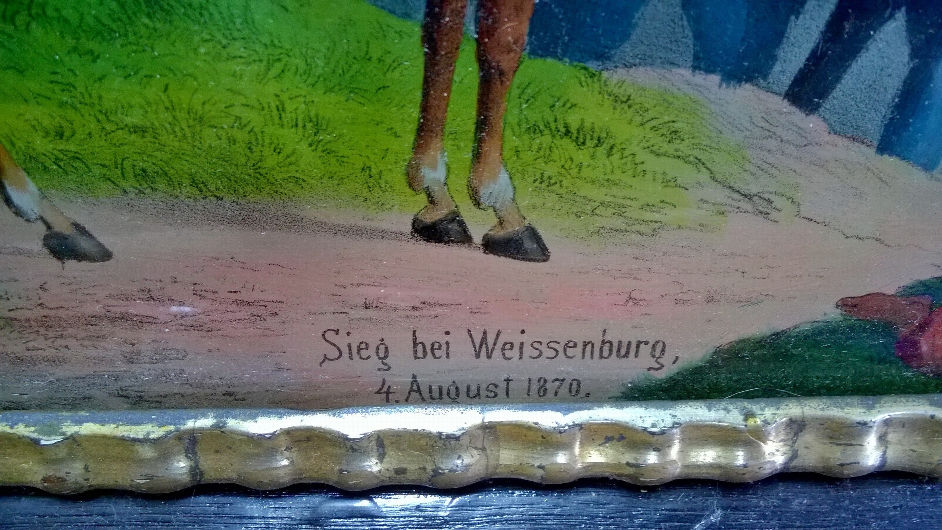 Detail a: Rahmenuhr, Schwarzwald, um 1875, Holzgehäuse, hinter Glas Lithographie, Darstellung der Schlacht bei Weißenburg 1870, preussische und bayrische ...