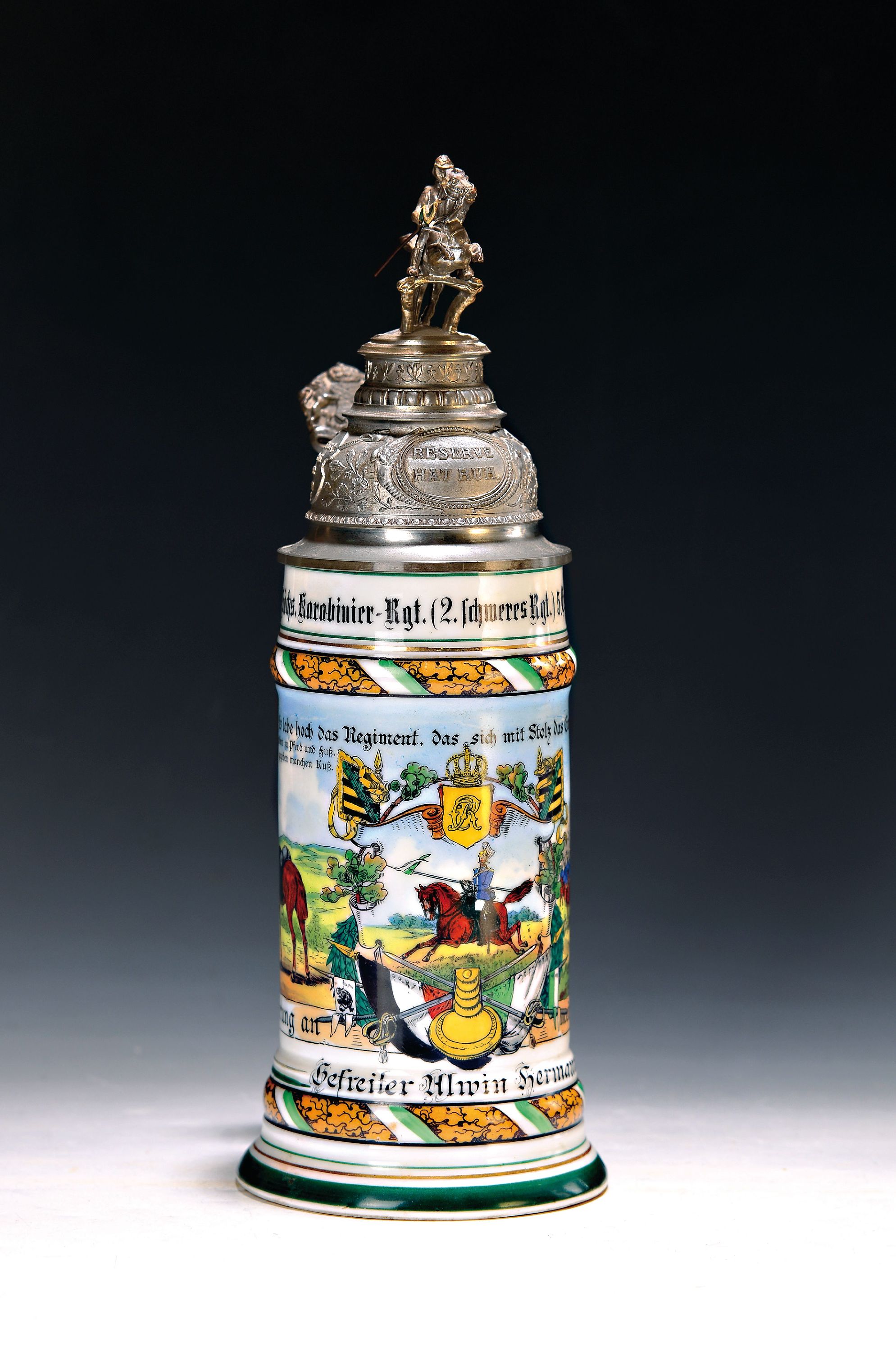 Reservistenkrug Borna, kgl. Sächs. Karabinier -Rgt. (2.Schweres Rgt.) 5. Esk. Borna, 1908 -1911, Zinndeckel mit Bekrönung, Porzellan, Lithophanie ...