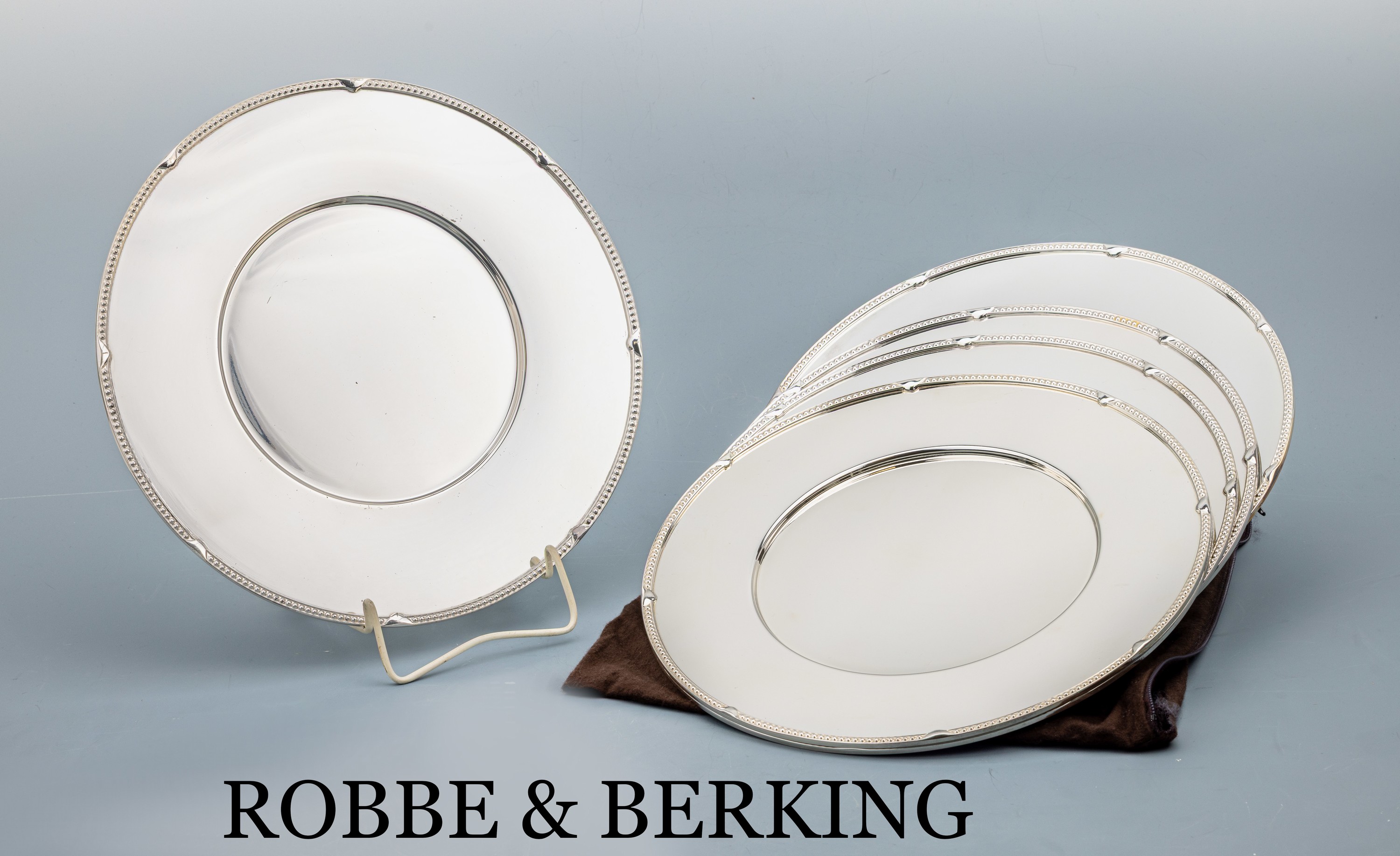 6 Platzteller ROBBE & BERKING, versilbert, Modell Französisch Perl, D ca. 30 cm, 3 orig.-Dustbags, passend zu Kat.-Nr. 06-545