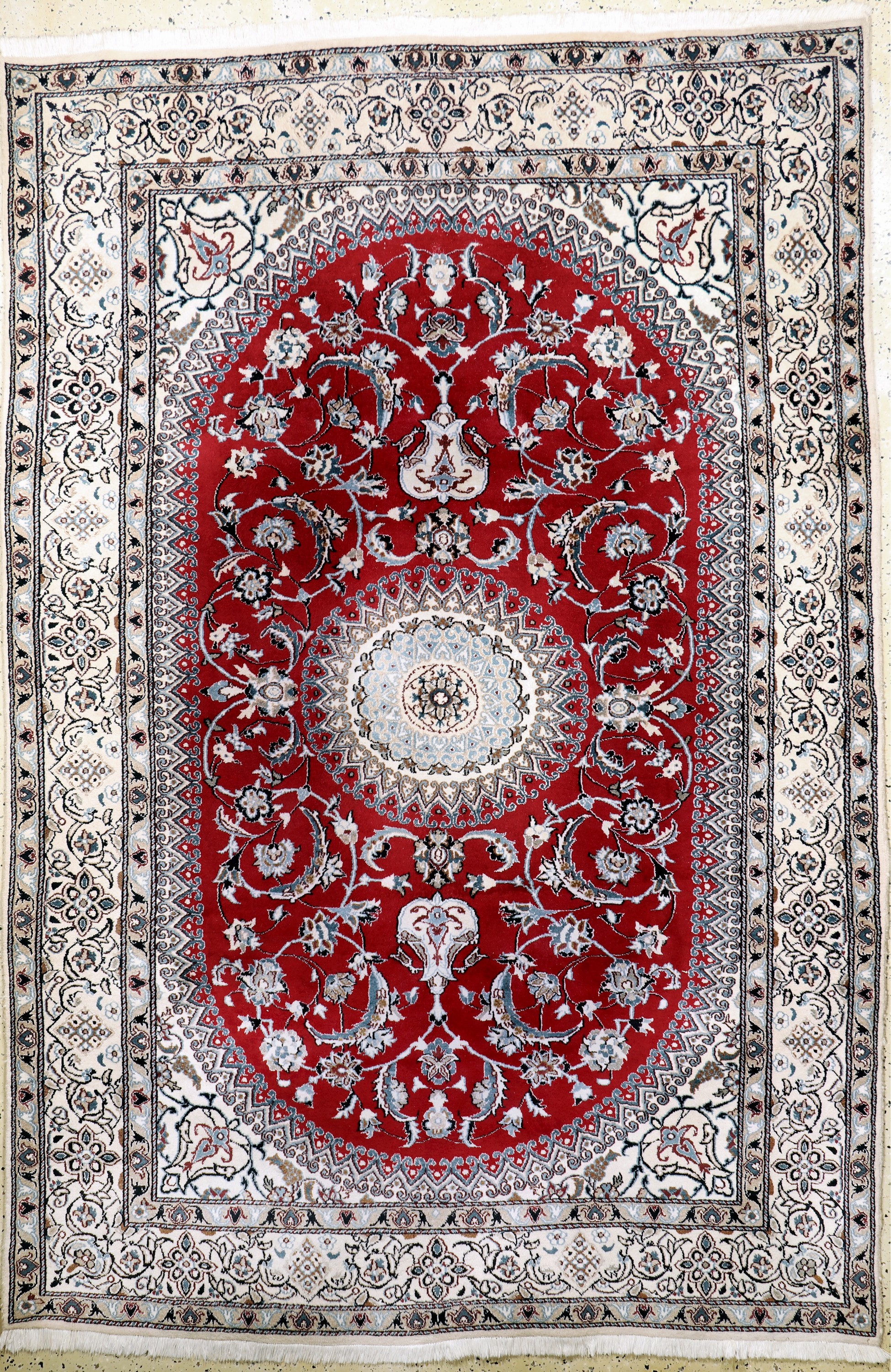 Nain, Persien, Ende 20.Jhd, Wolle auf Baumwolle, ca. 296 x 198 cm, gereinigt, EHZ: 2