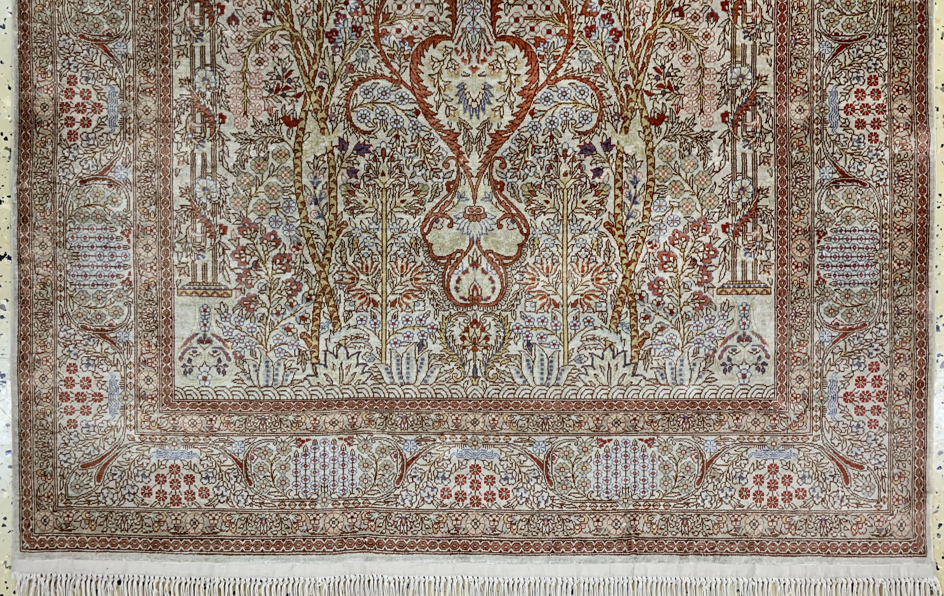 Detail c: Hereke Seide fein, China, Ende 20.Jhd, reine Naturseide, ca. 156 x 93 cm, ca. 1,0 Mio. Kn/qm, EHZ: 2