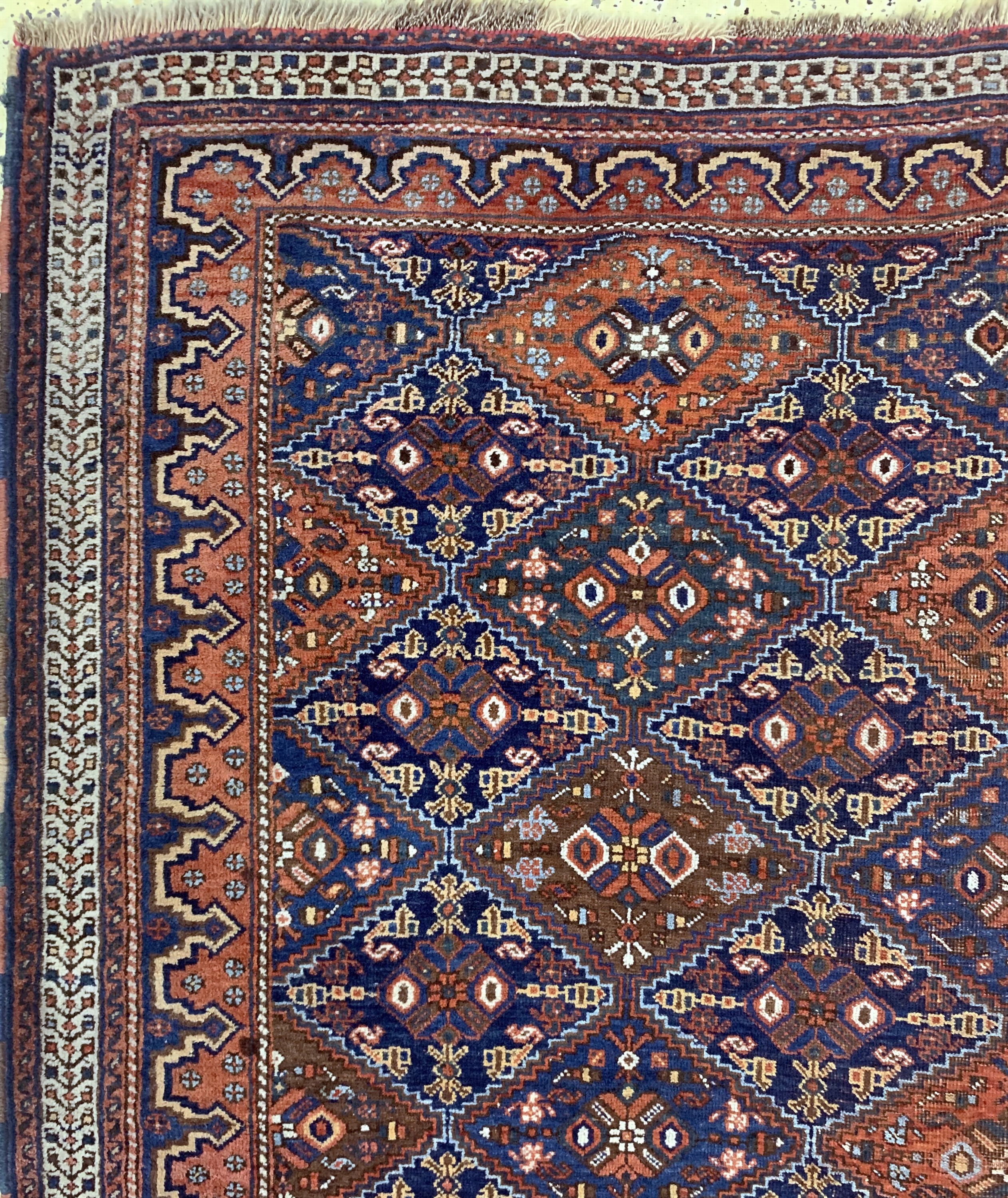Detail c: Afschar alt, Persien, Anfang 20.Jhd, Wolle auf Wolle, ca. 194 x 167 cm, EHZ: 3(kleines Löch)