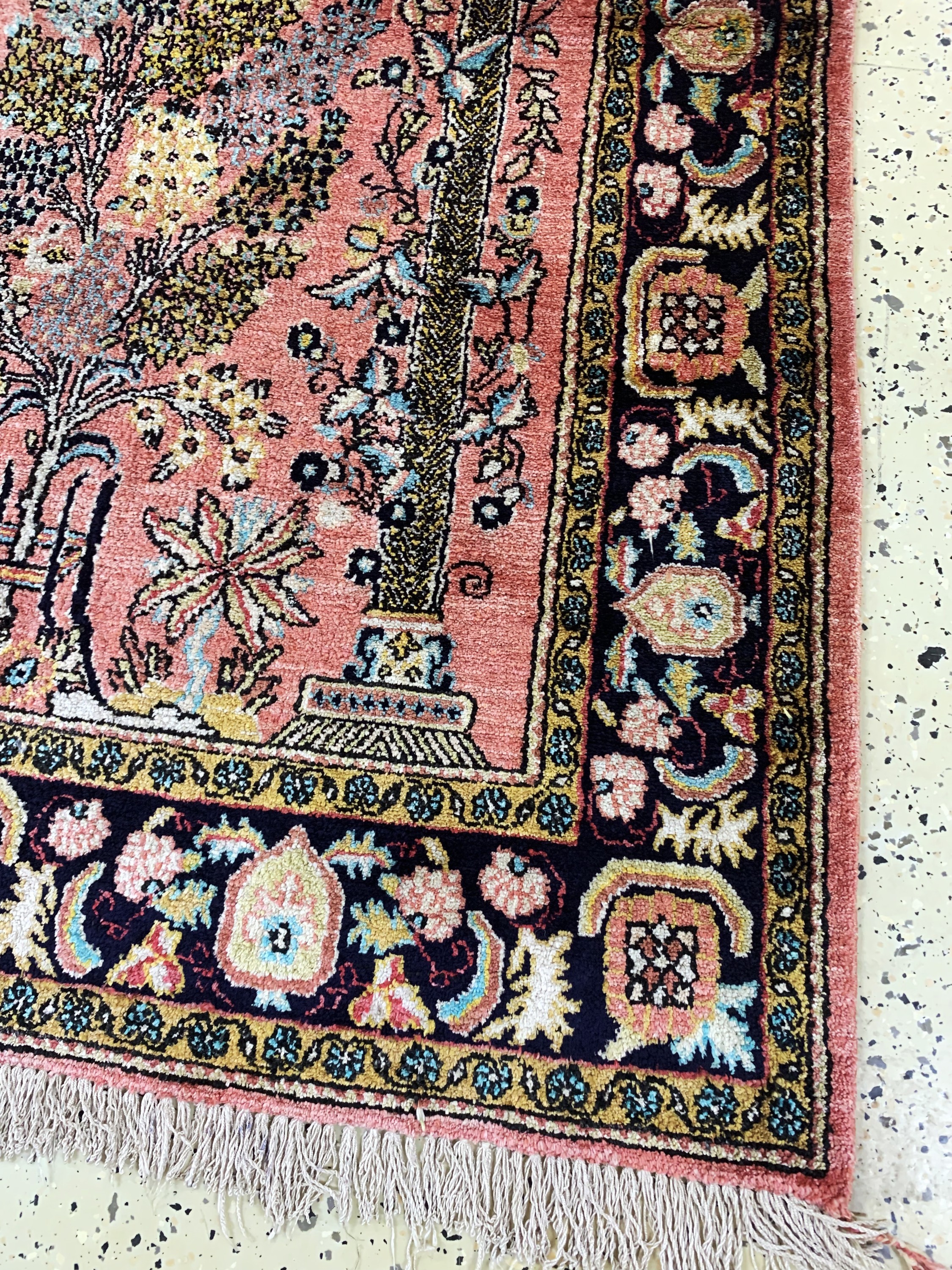 Detail b: Ghom Seide, Persien, Mitte 20.Jhd, reine Naturseide, ca. 158 x 110 cm, EHZ: 2