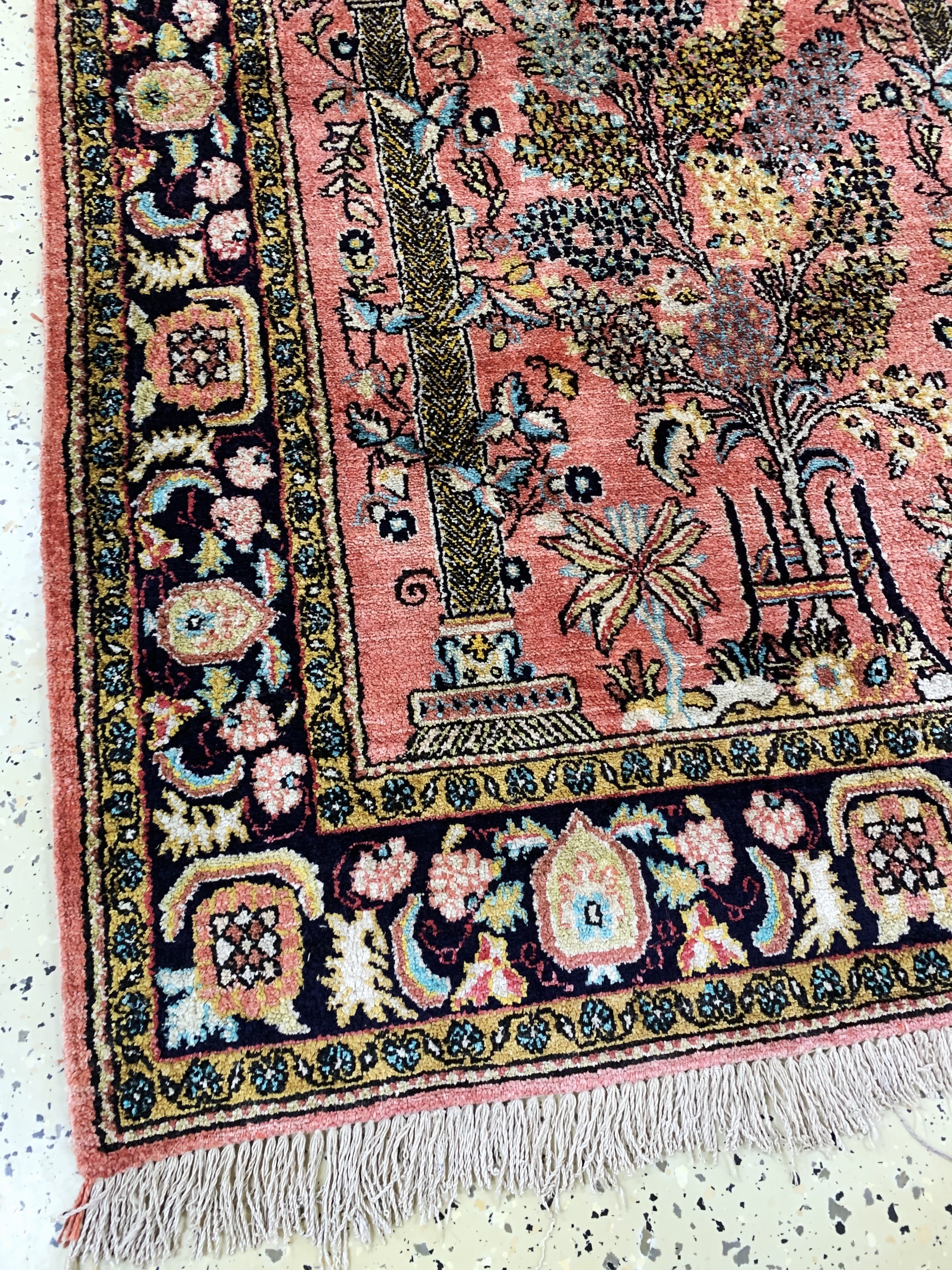 Detail c: Ghom Seide, Persien, Mitte 20.Jhd, reine Naturseide, ca. 158 x 110 cm, EHZ: 2