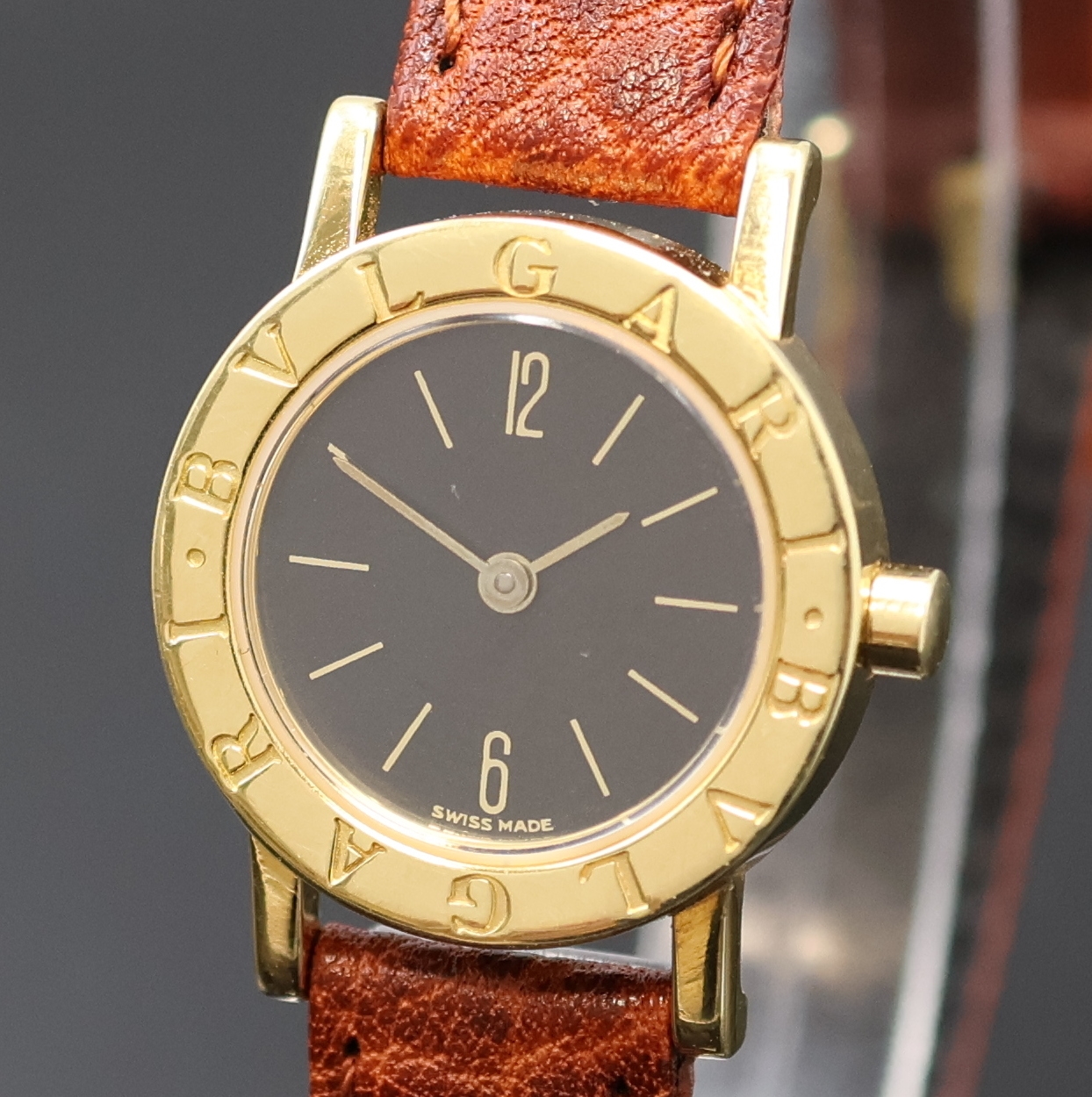 Detail a: BULGARI Damenarmbanduhr Referenz BB 23 GL in GG 750/000, Schweiz um 1995, quarz, Boden aufgedr., neutr. Lederband m. orig. Dornschl. in GG 750/000, ...