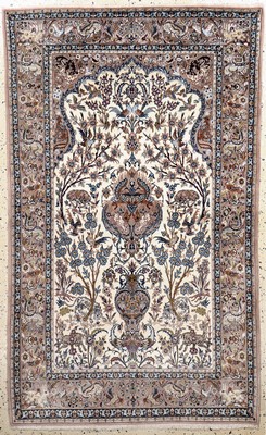 Image Esfahan fein, Persien, Ende 20.Jhd, Korkwolle mit und auf Seide, ca. 180 x 110 ...